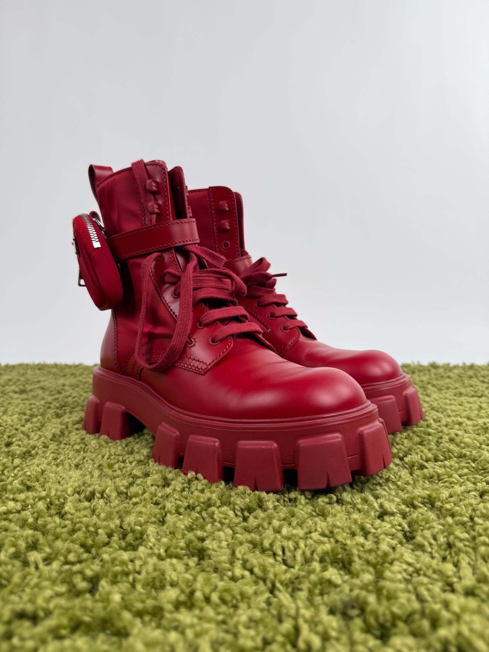Prada Monolith in Pelle Rossa 8.5=42.5