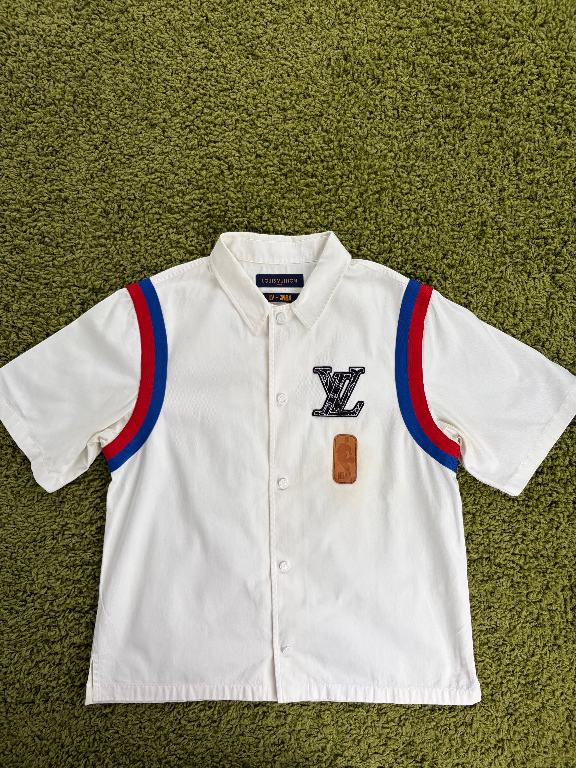 Camicia Louis Vuitton X NBA Size L bianca e multicolore