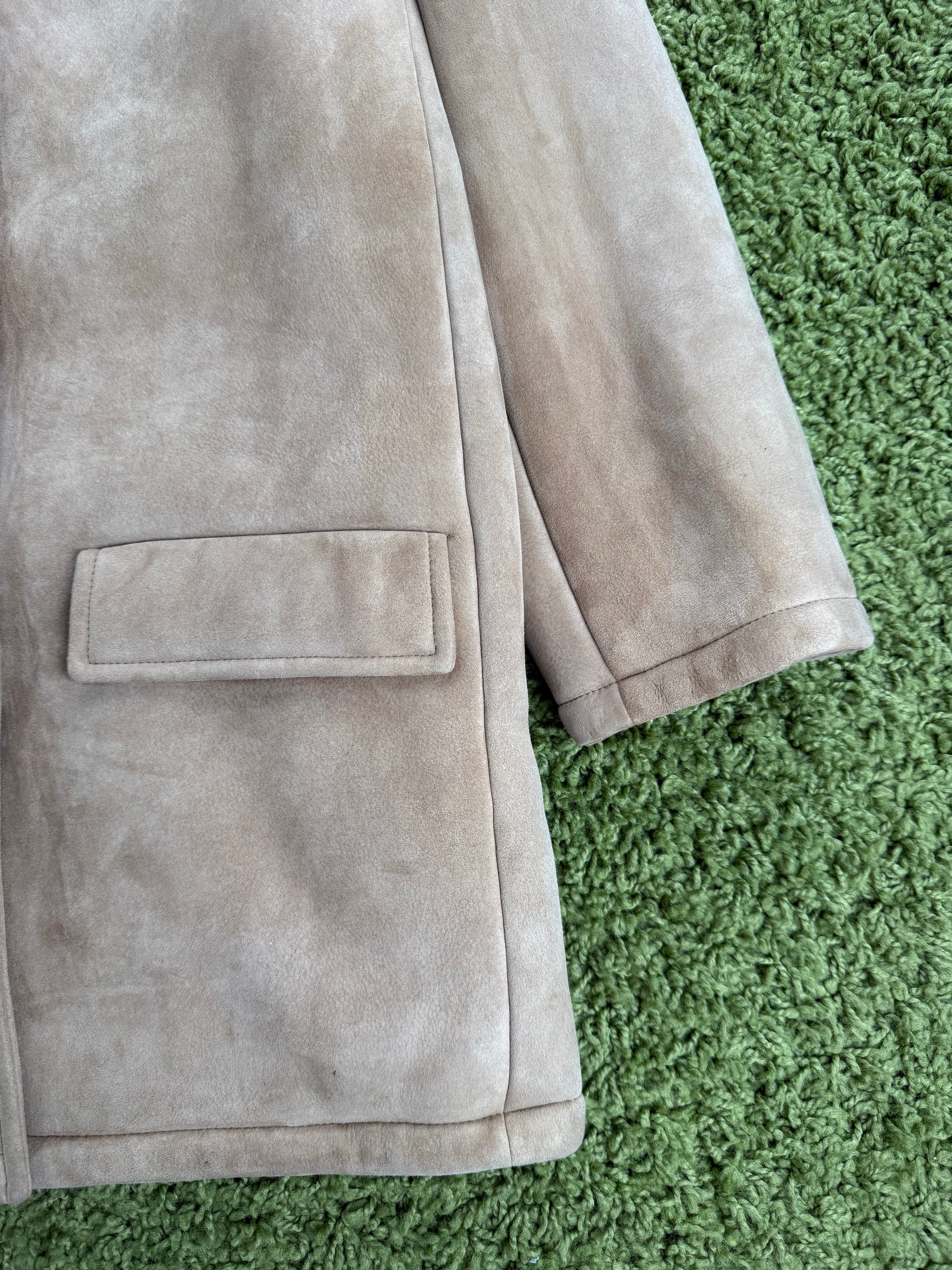 Montone con collo in shearling e bottoni incisi Prada Beige 40