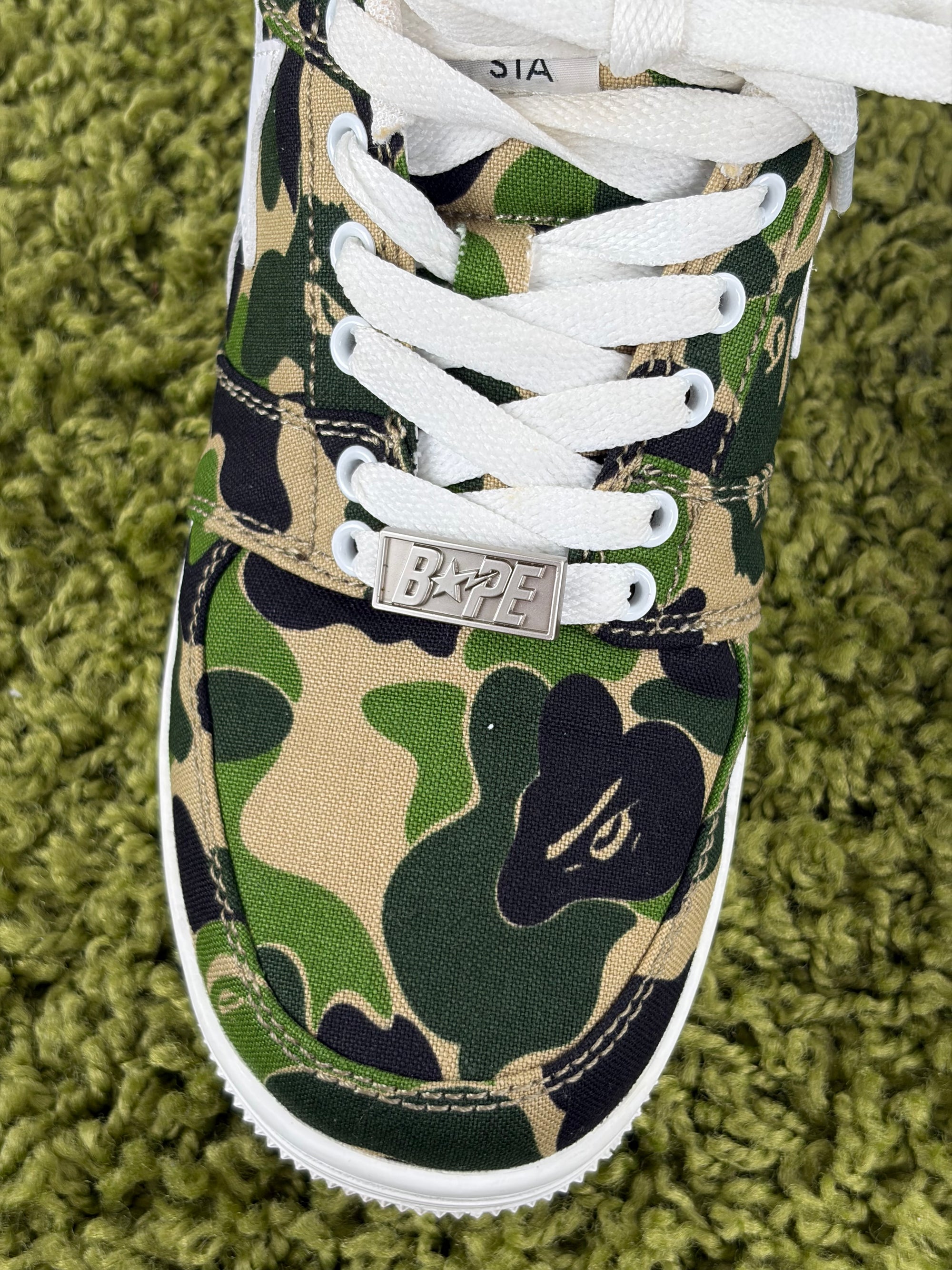 A bathing Ape Size 8.5=42.5 verdi e bianche