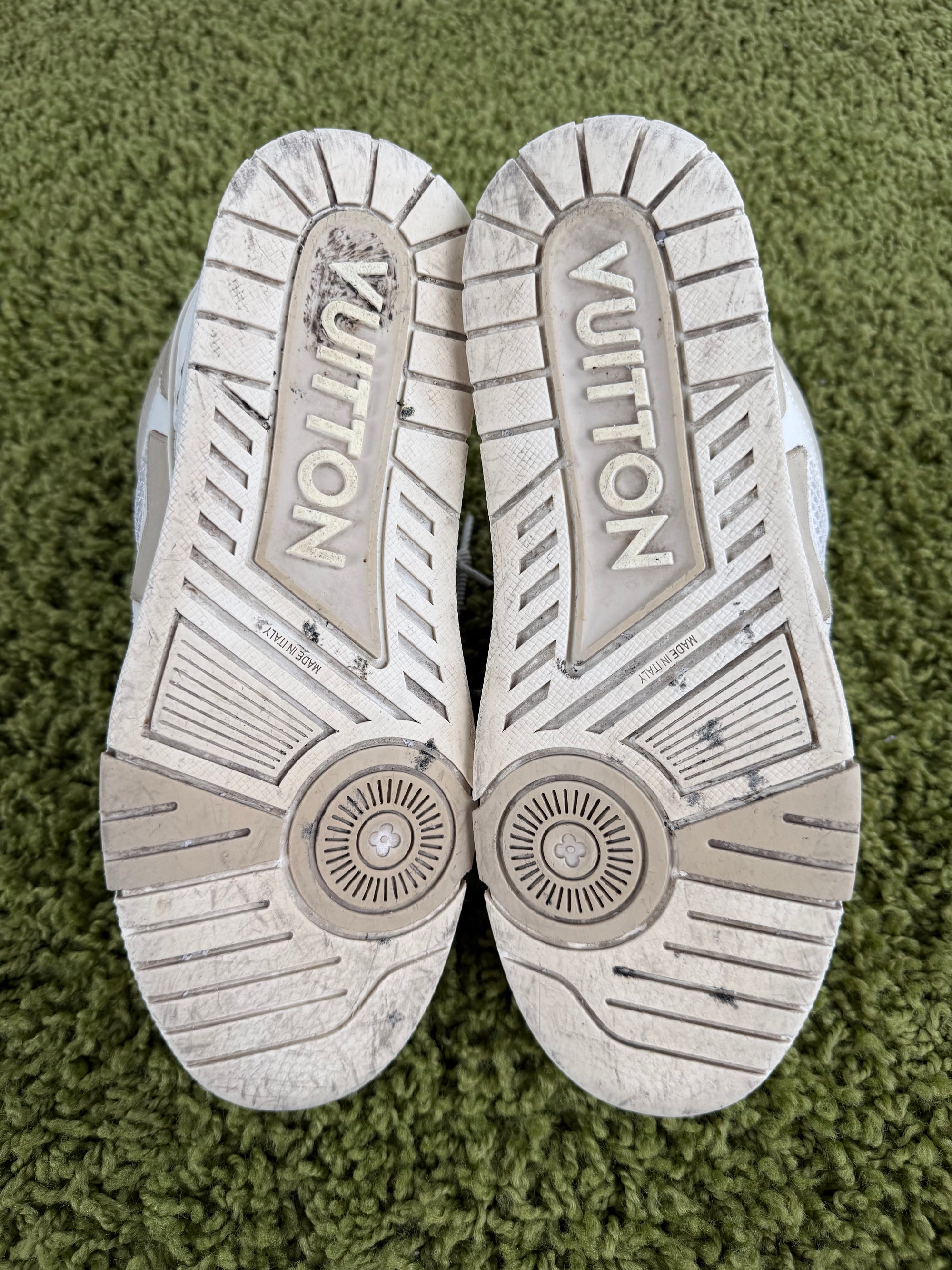 Louis Vuitton Skate Beige 7.5