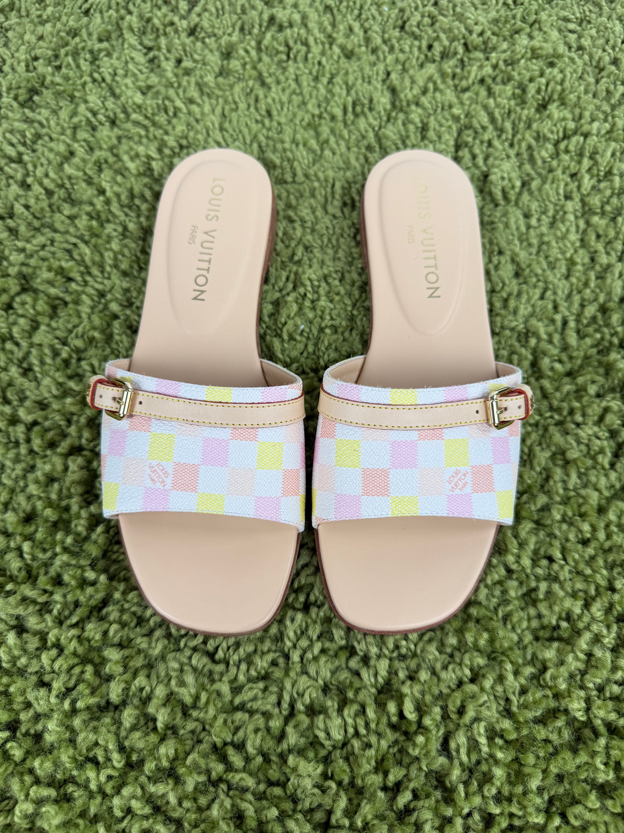 Sandali Louis Vuitton beige Multicolor 37