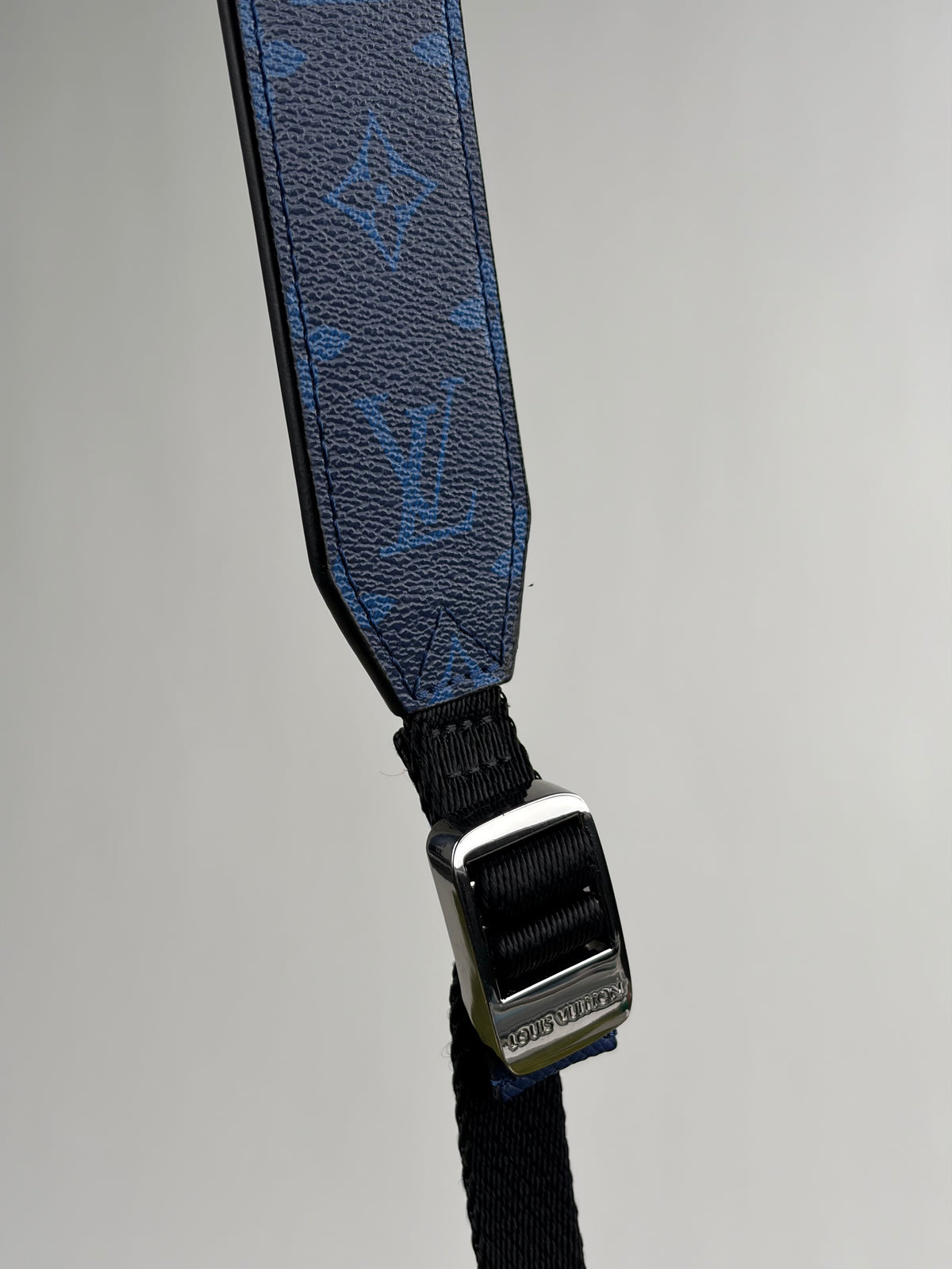Borsa Louis Vuitton Outdoor Messenger Blu