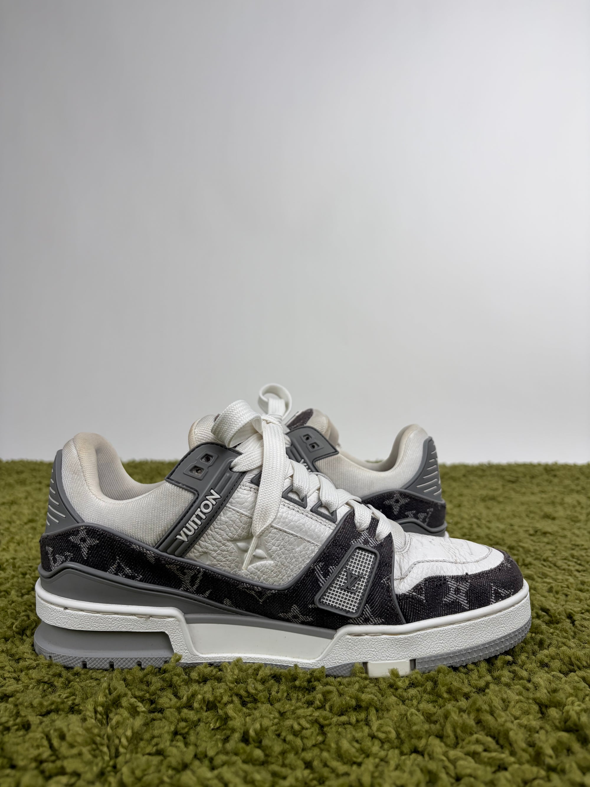 Louis Vuitton trainer Size 5.5=39.5 calza 40.5 bianche e grigie