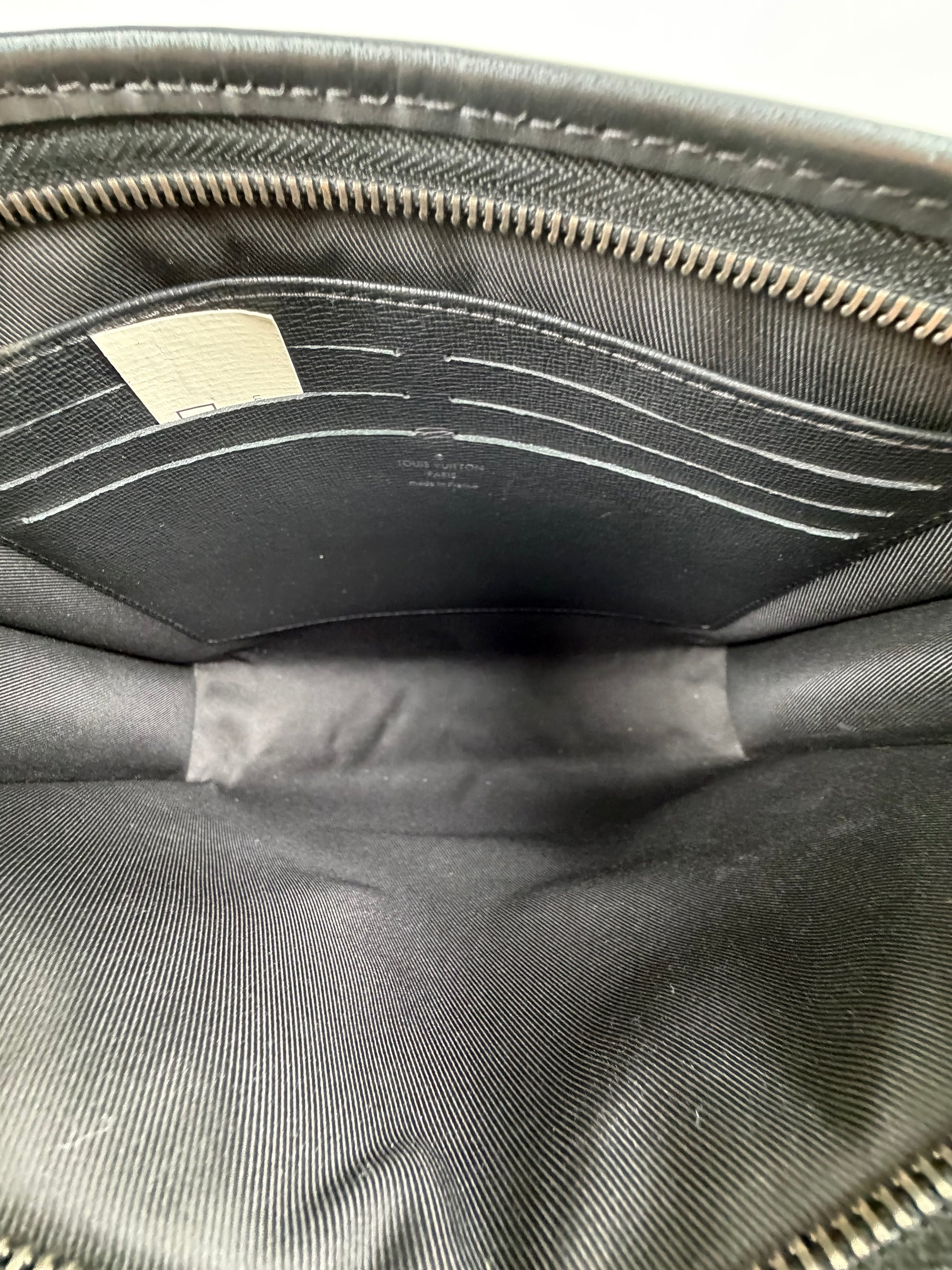 Pochette Louis Vuitton nera