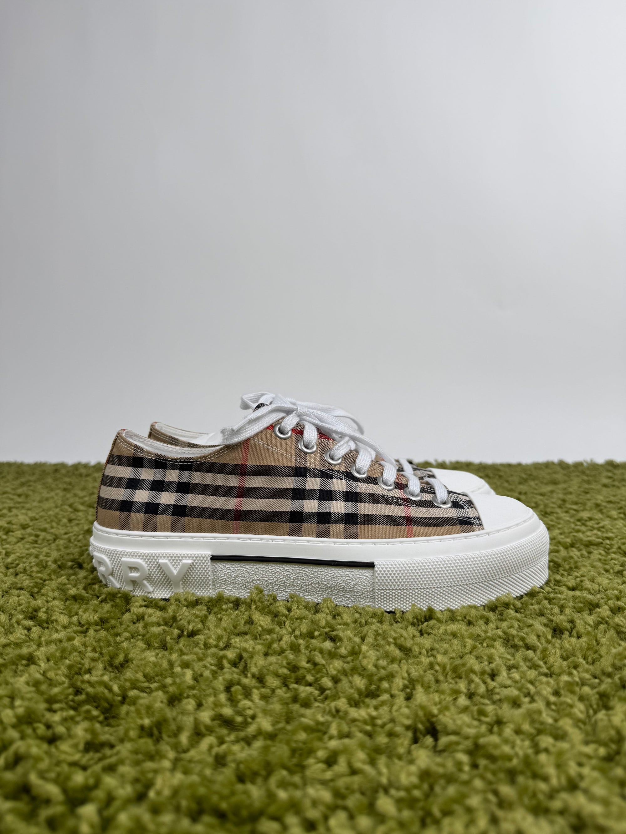 Burberry Low Sneaker 41