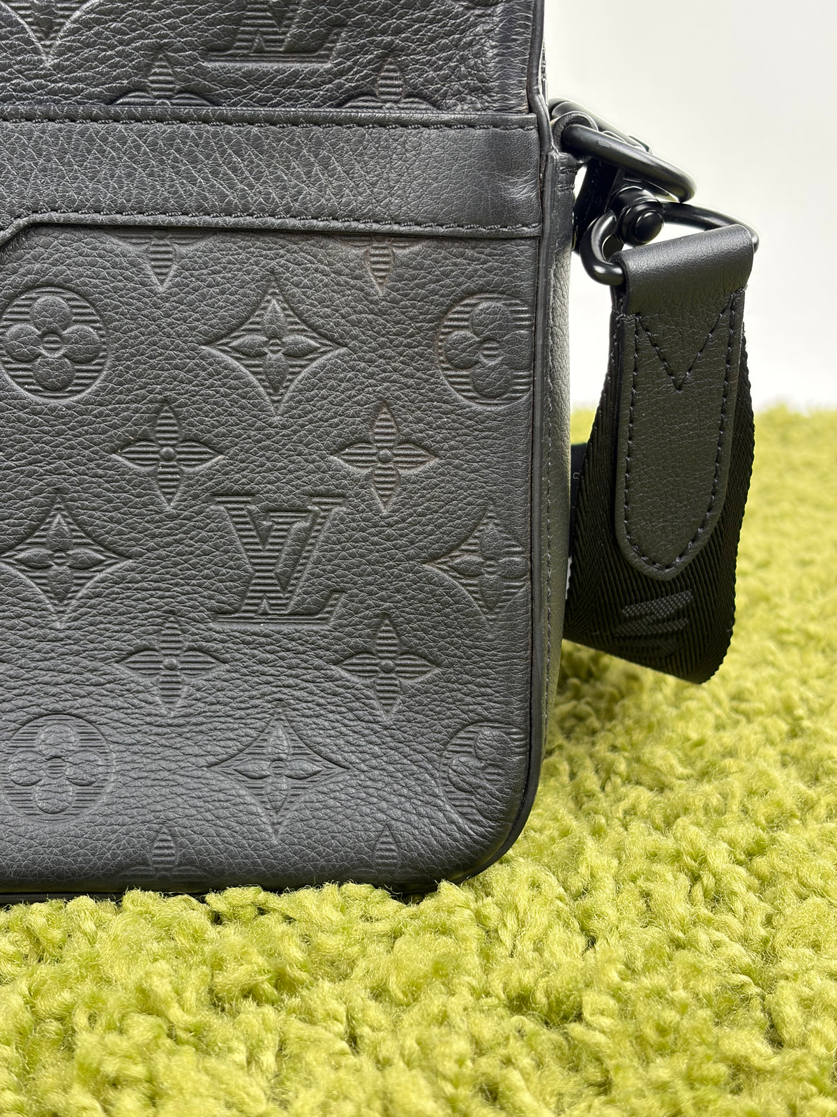 Borsa Louis Vuitton Messenger Trio Nera
