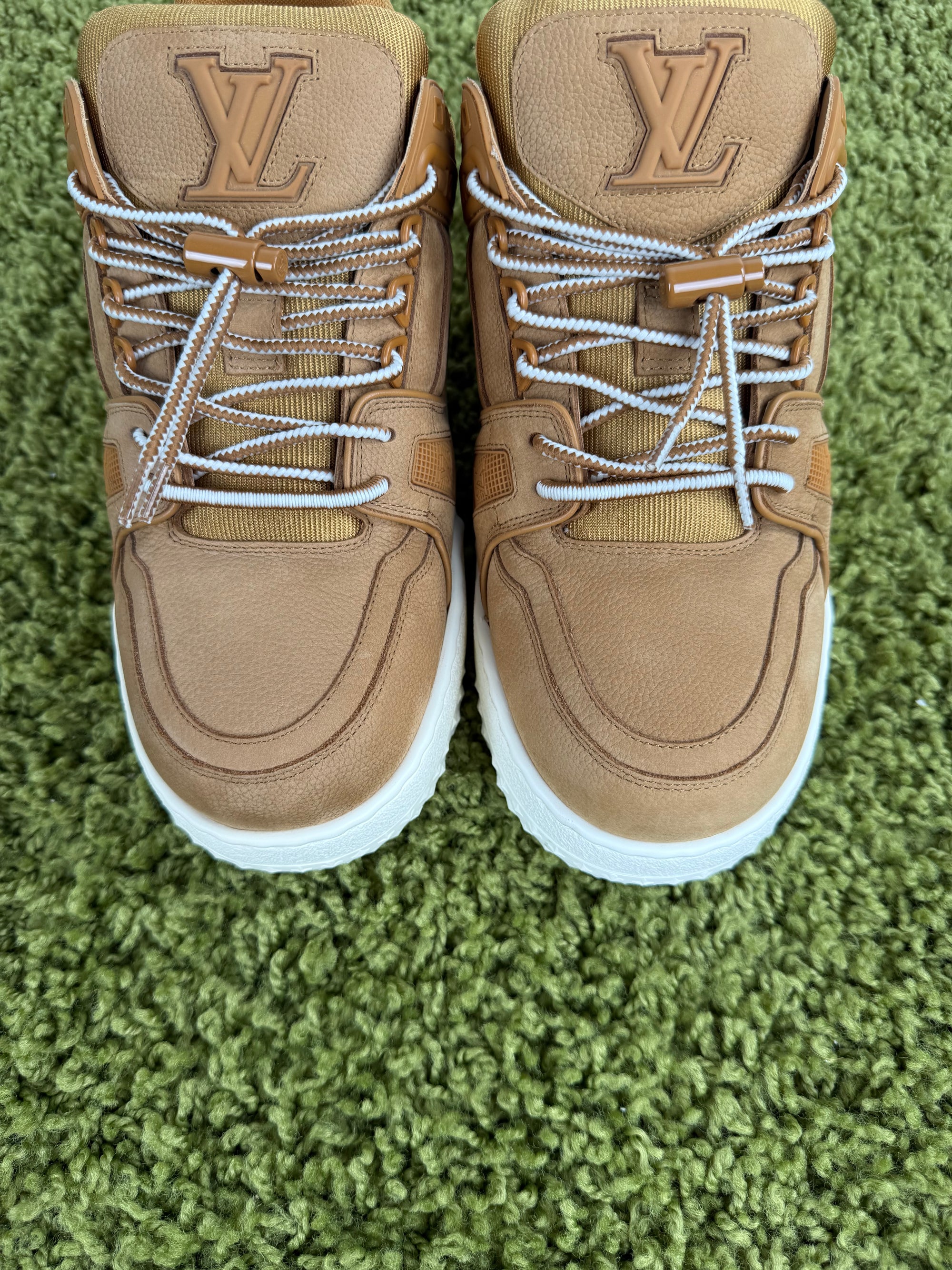 Louis Vuitton Trainer Maxi Beige 7