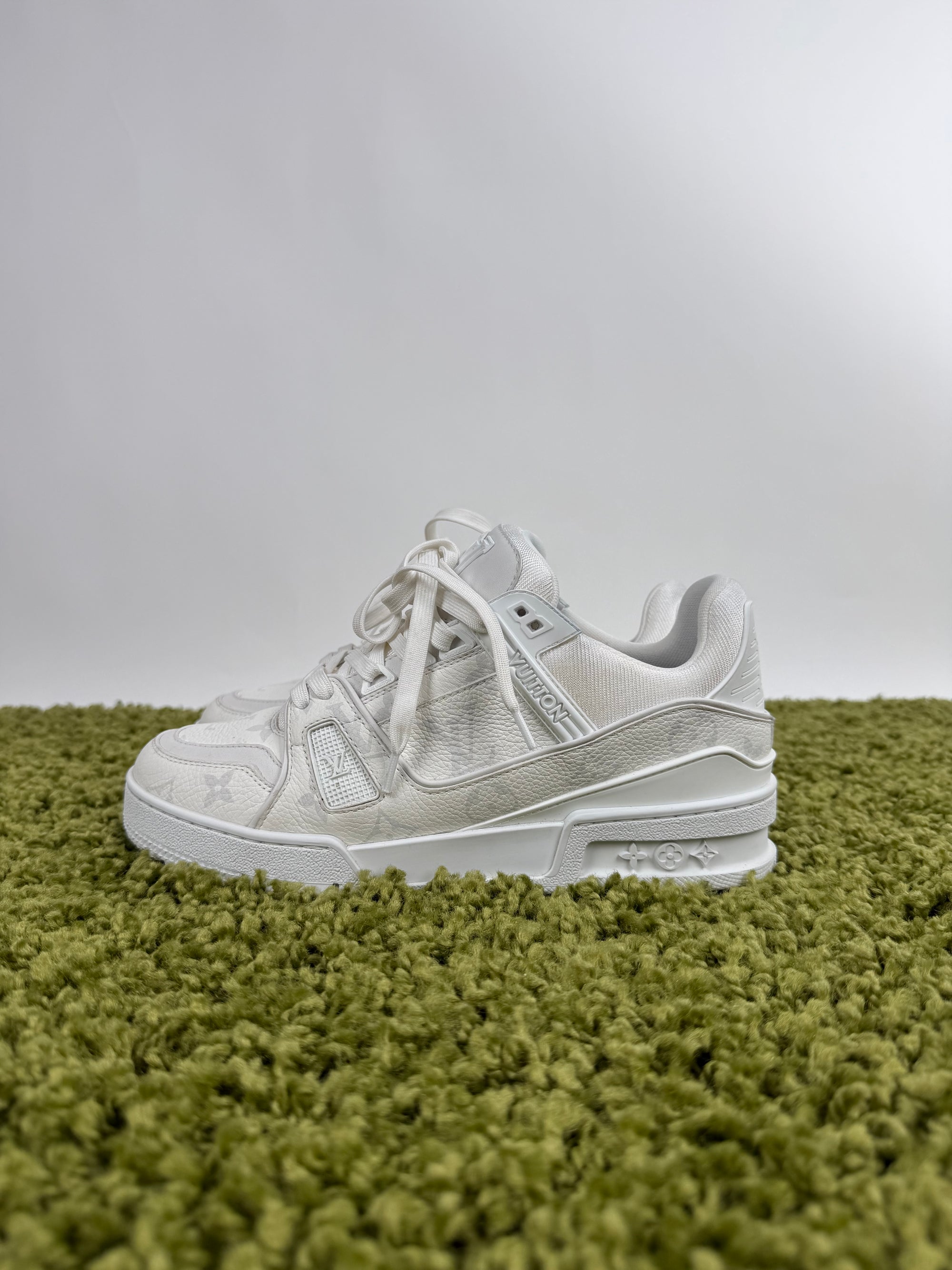 Louis Vuitton Trainer 39 veste 40
