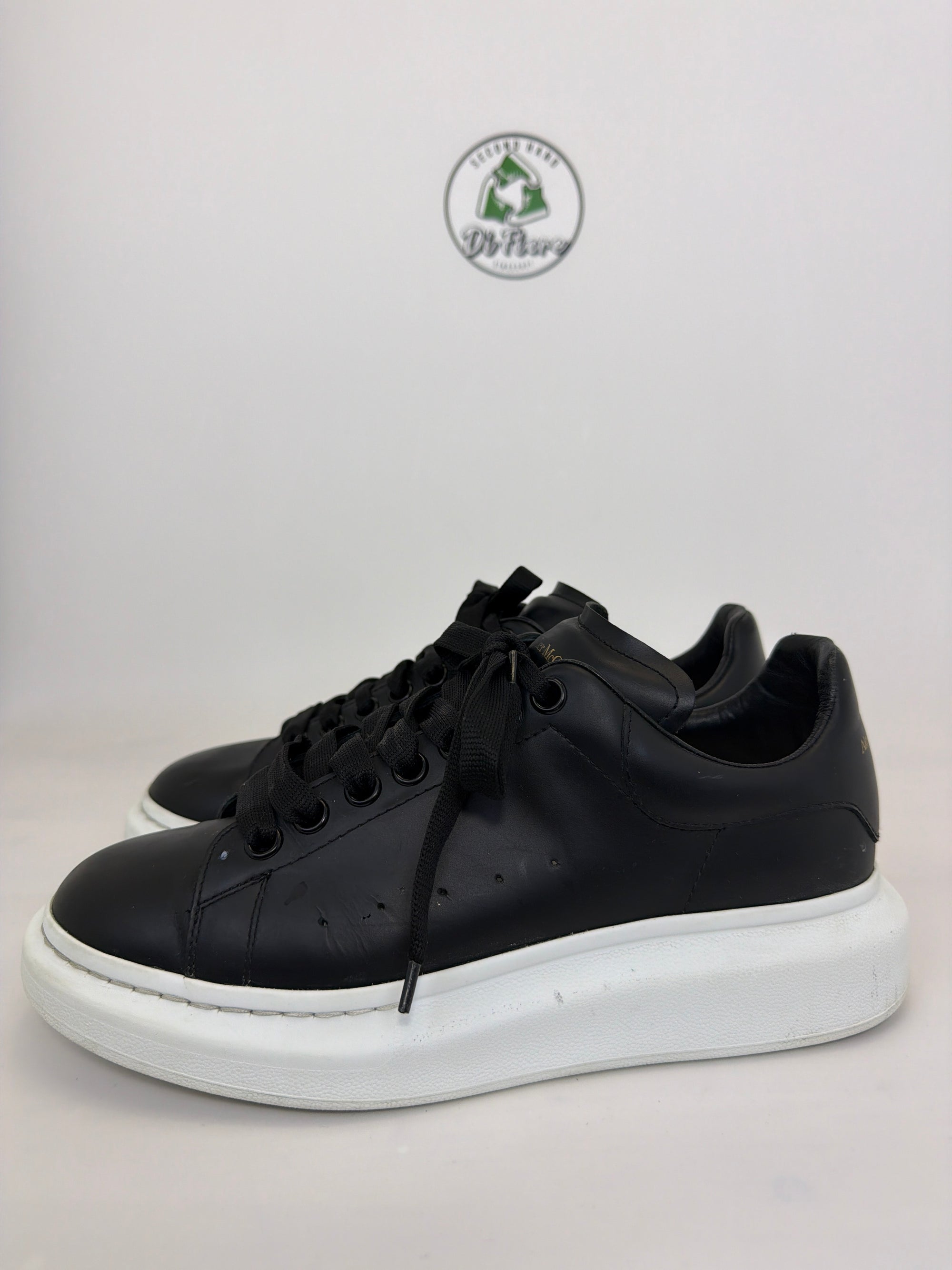 Alexander McQueen  40