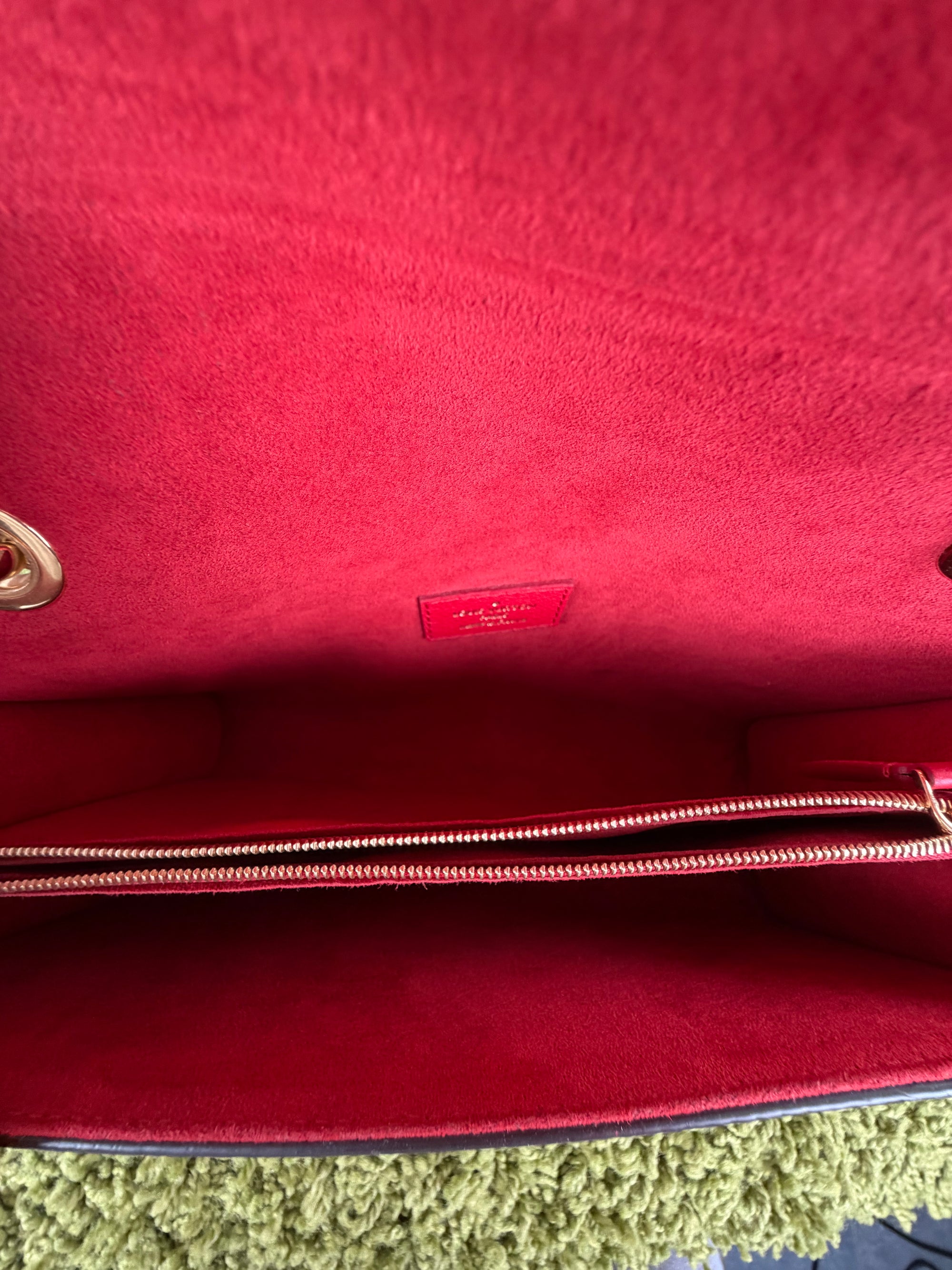 Borsa Louis Vuitton Victoire marrone rossa e oro