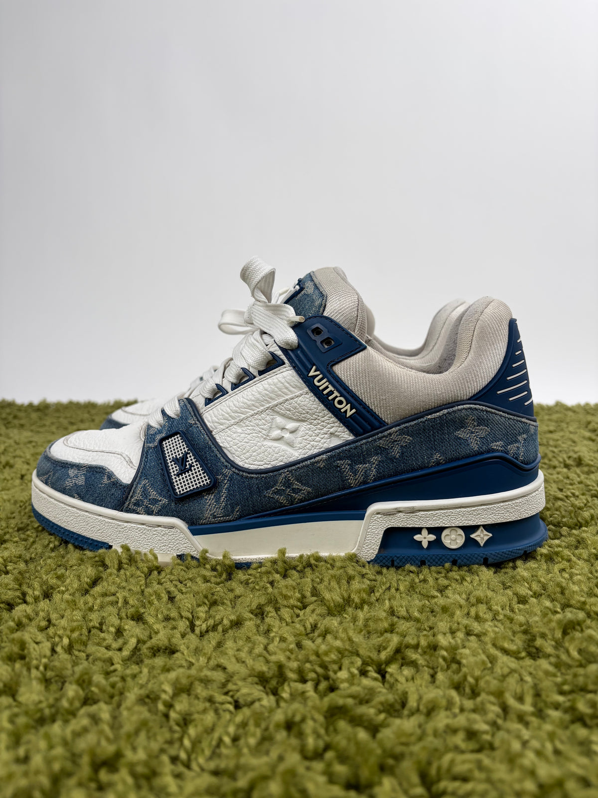 Louis Vuitton Trainer in Denim Blu 7.5
