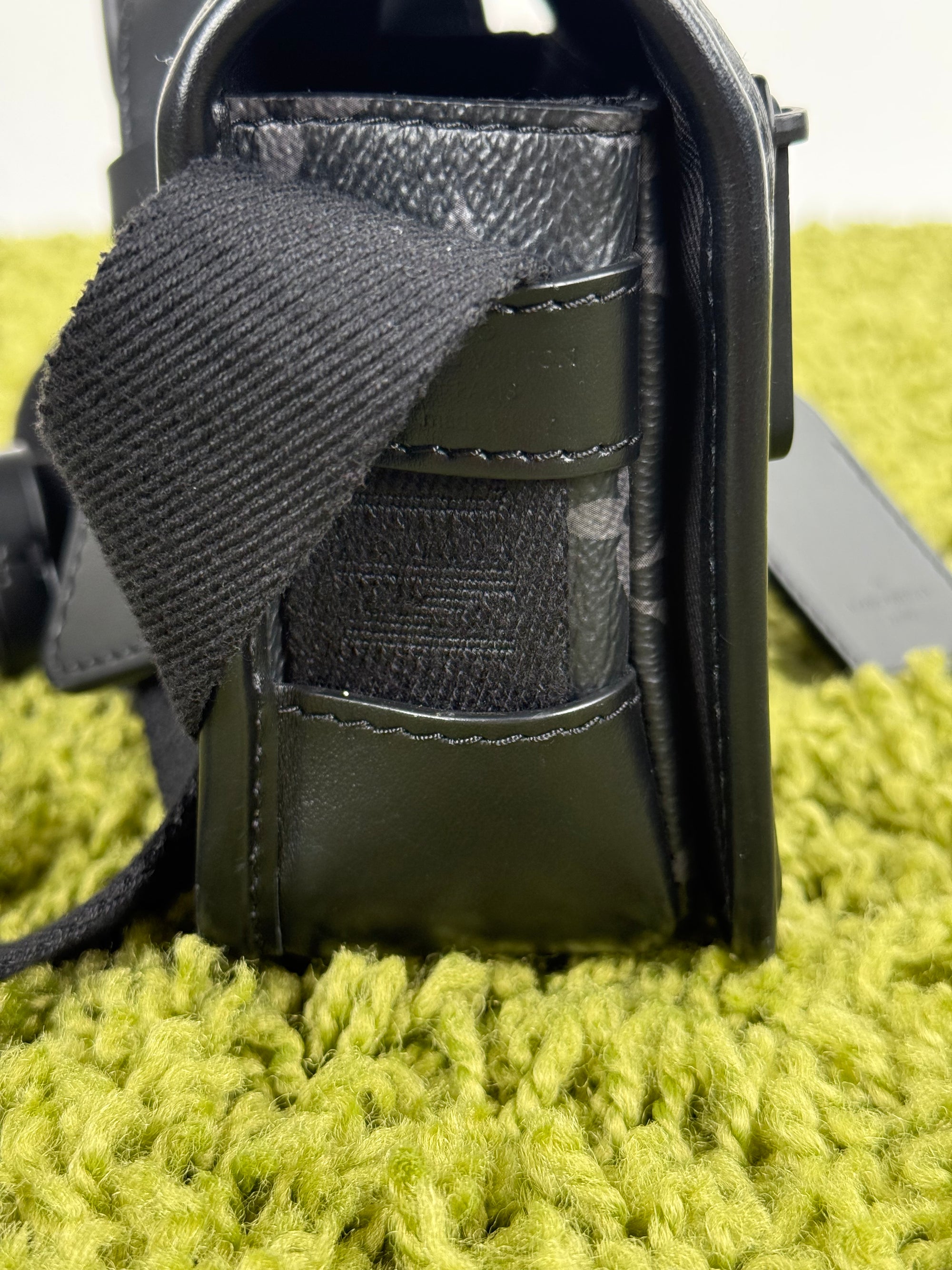 Portafoglio Indossabile Louis Vuitton Nero