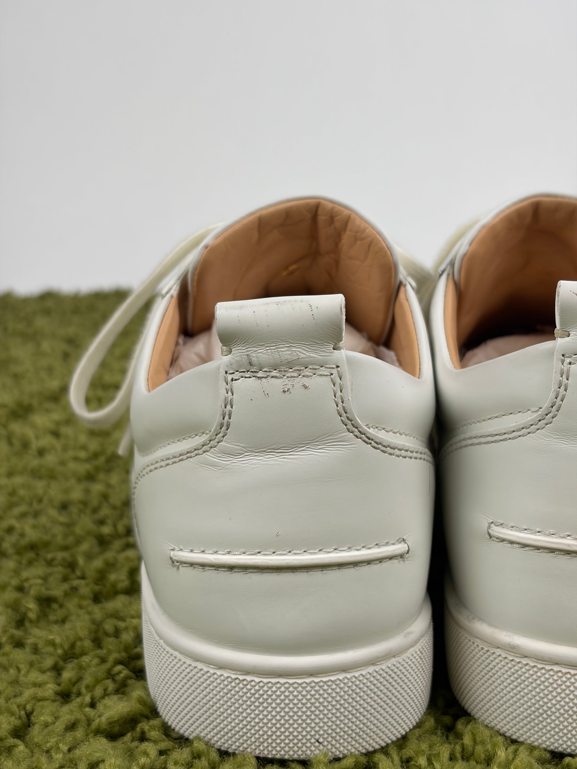 Louboutin basse Size 42 bianche