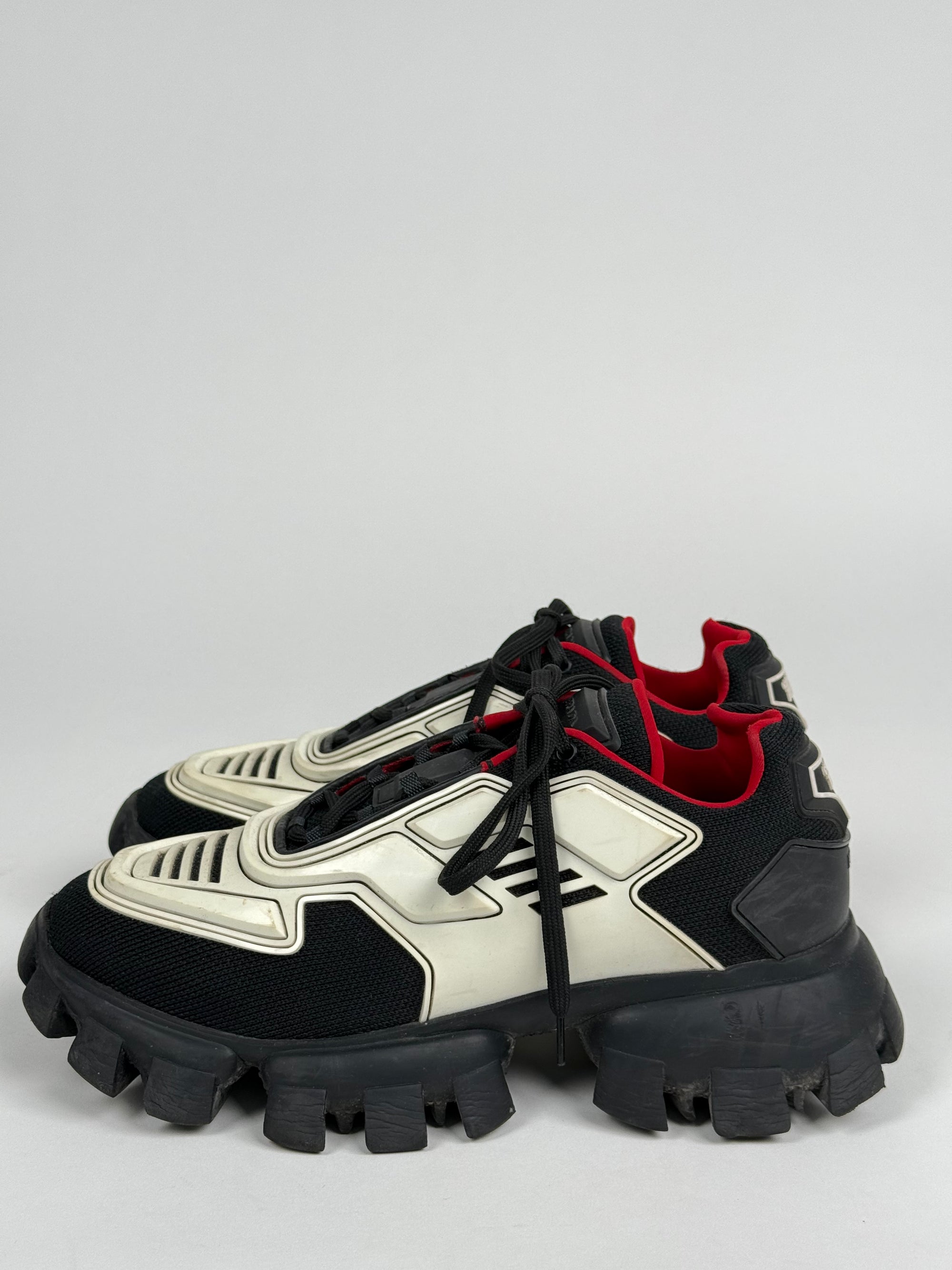 Prada Thunder Size 6.5=40.5 nere e bianche