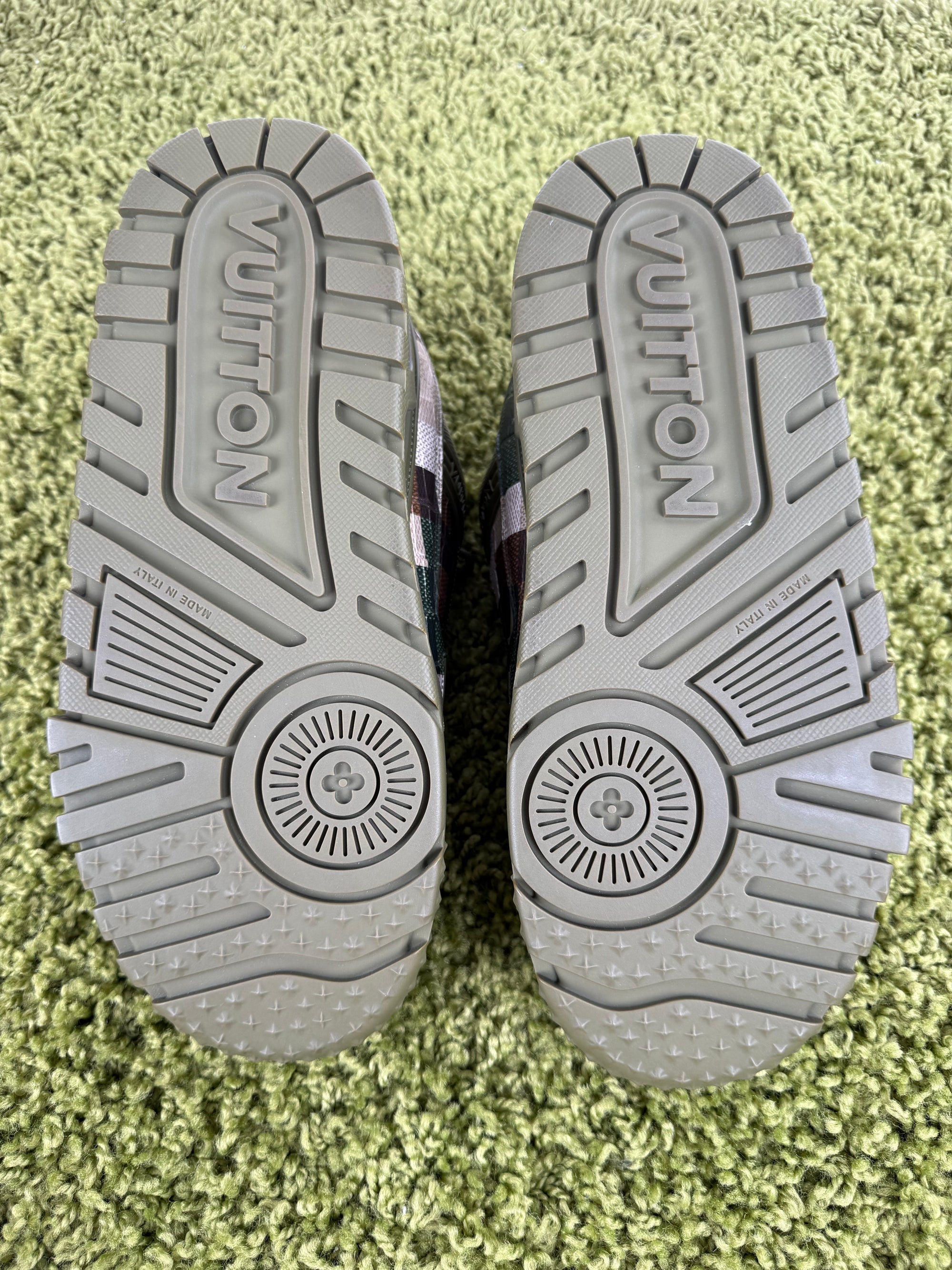 Louis Vuitton Trainer Maxi Verde 9