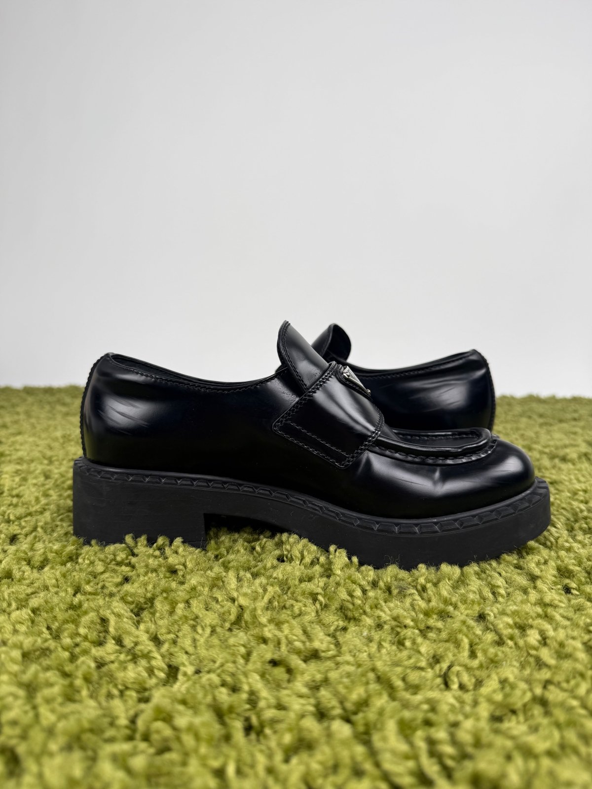 Mocassino Prada Chocolate Nero 35 - Second Hand Di Fiore