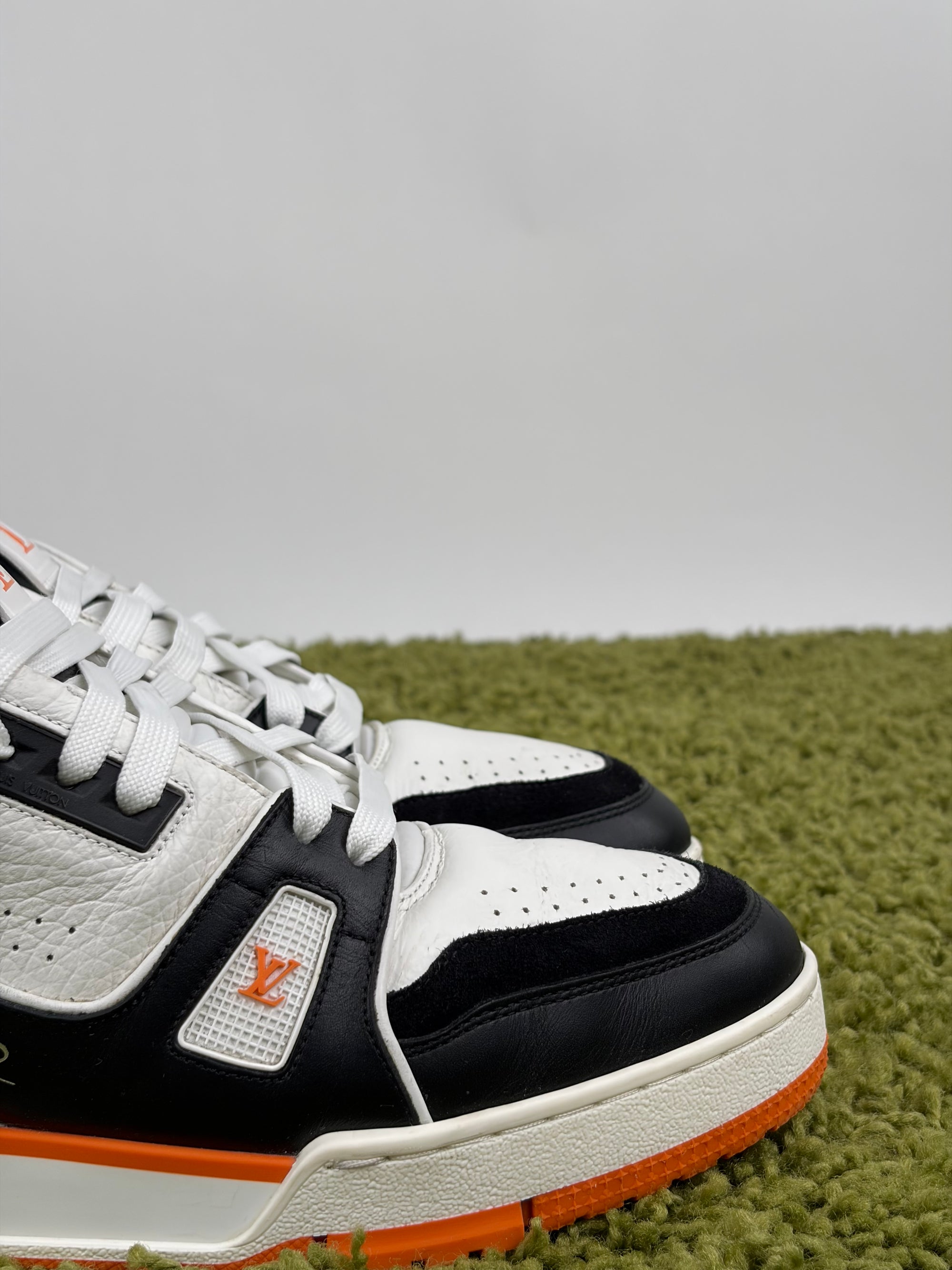 Louis Vuitton trainer Size 8=42 calza 43 bianche nere e arancioni