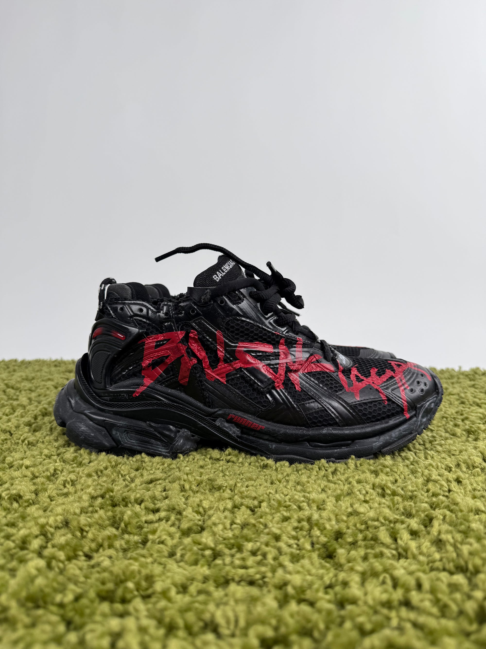 Balenciaga Runner 43