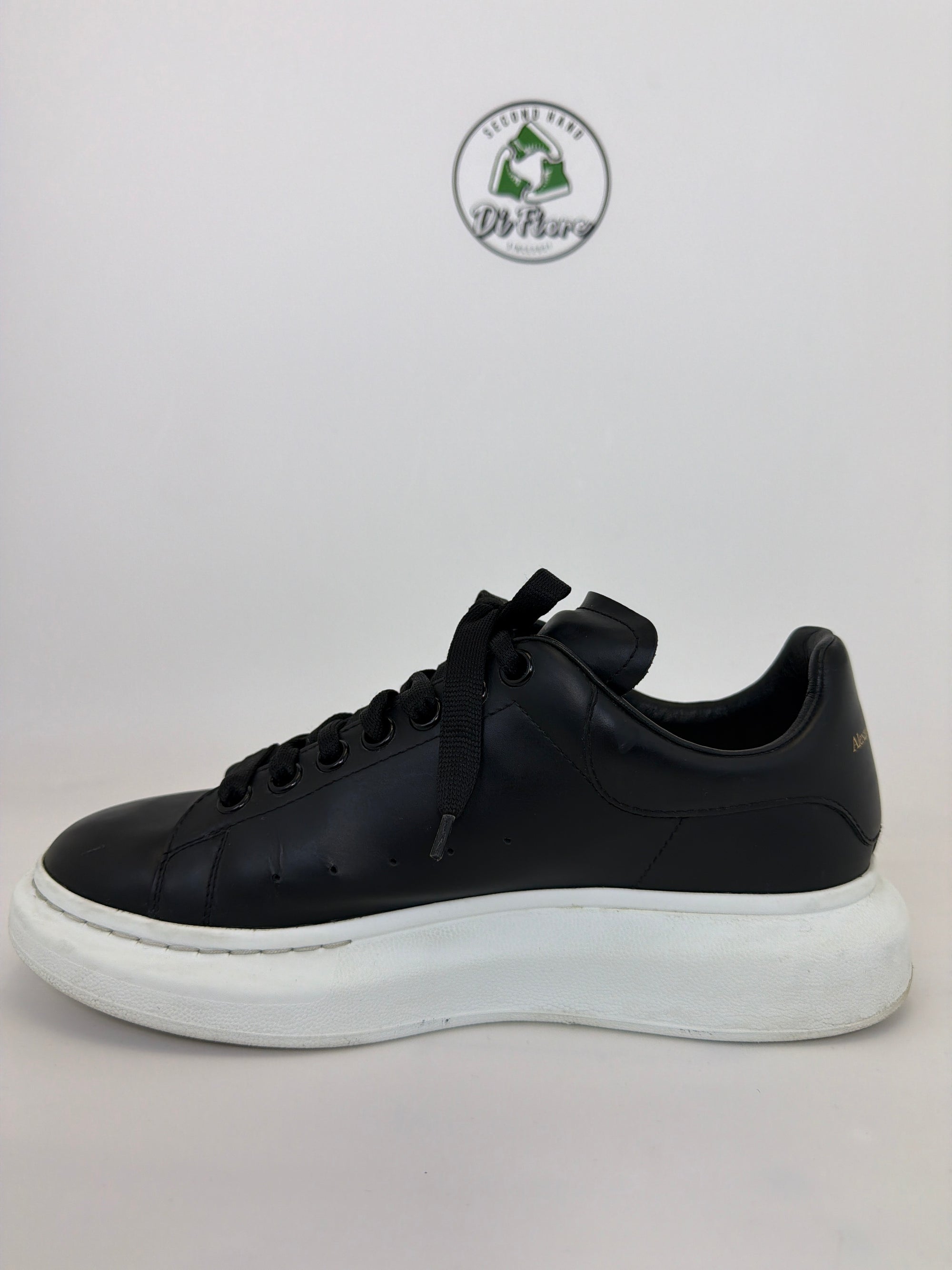 Alexander McQueen  40