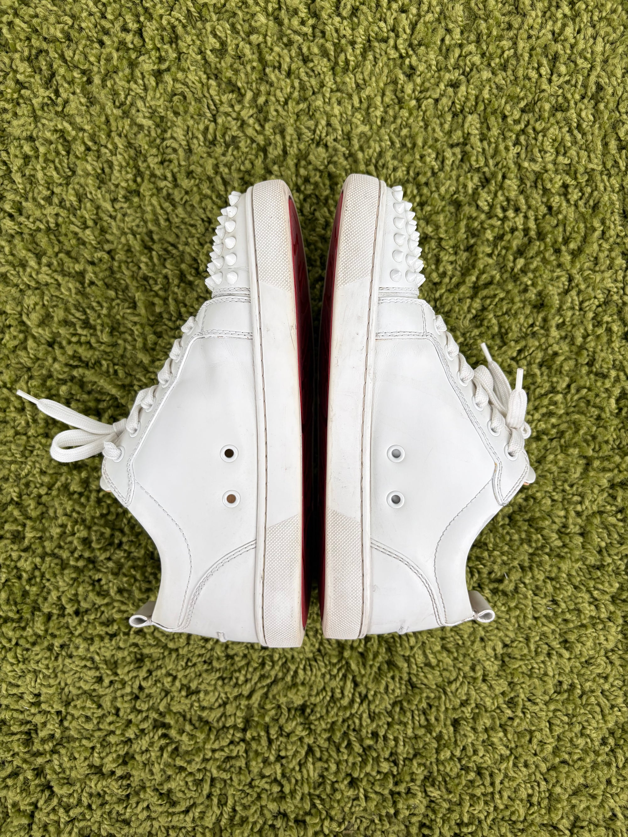 Louboutin basse Size 39 bianche