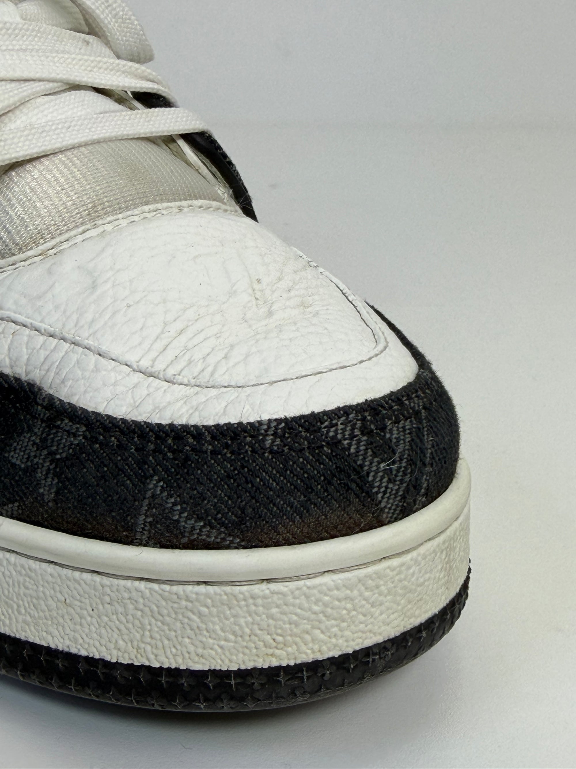 Louis Vuitton trainer 42