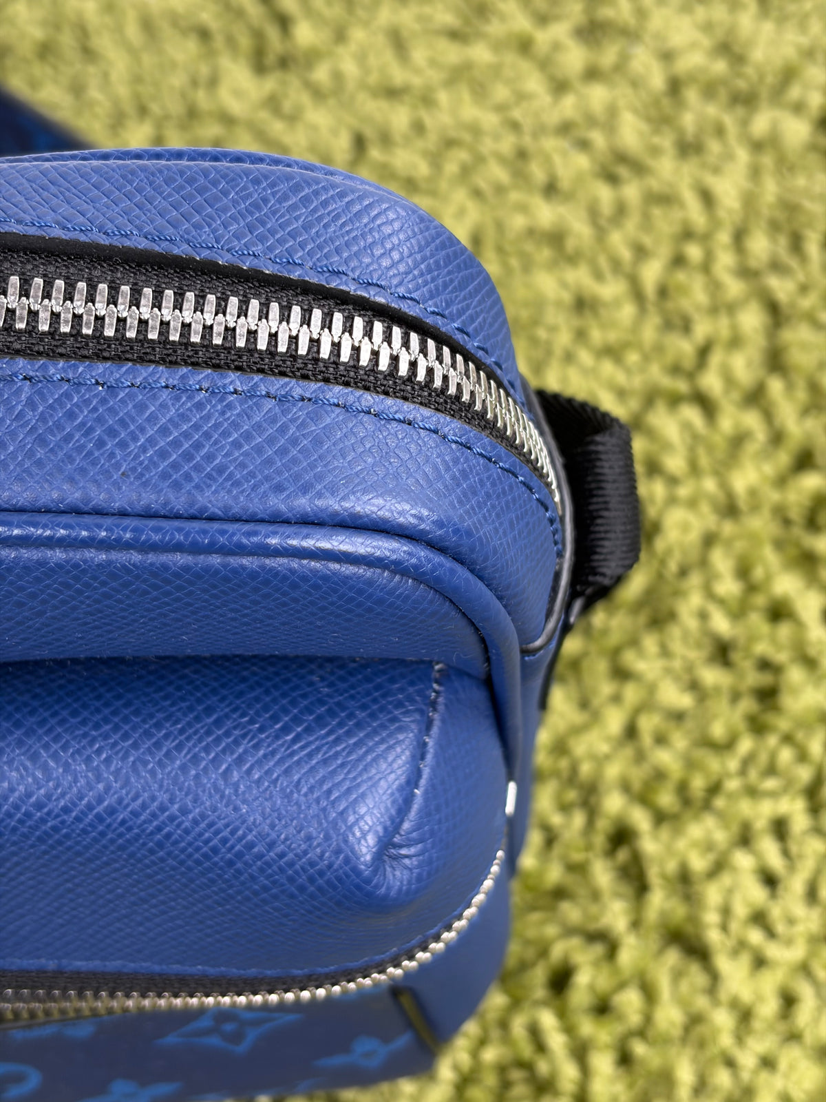 Borsa Louis Vuitton Outdoor Messenger Blu