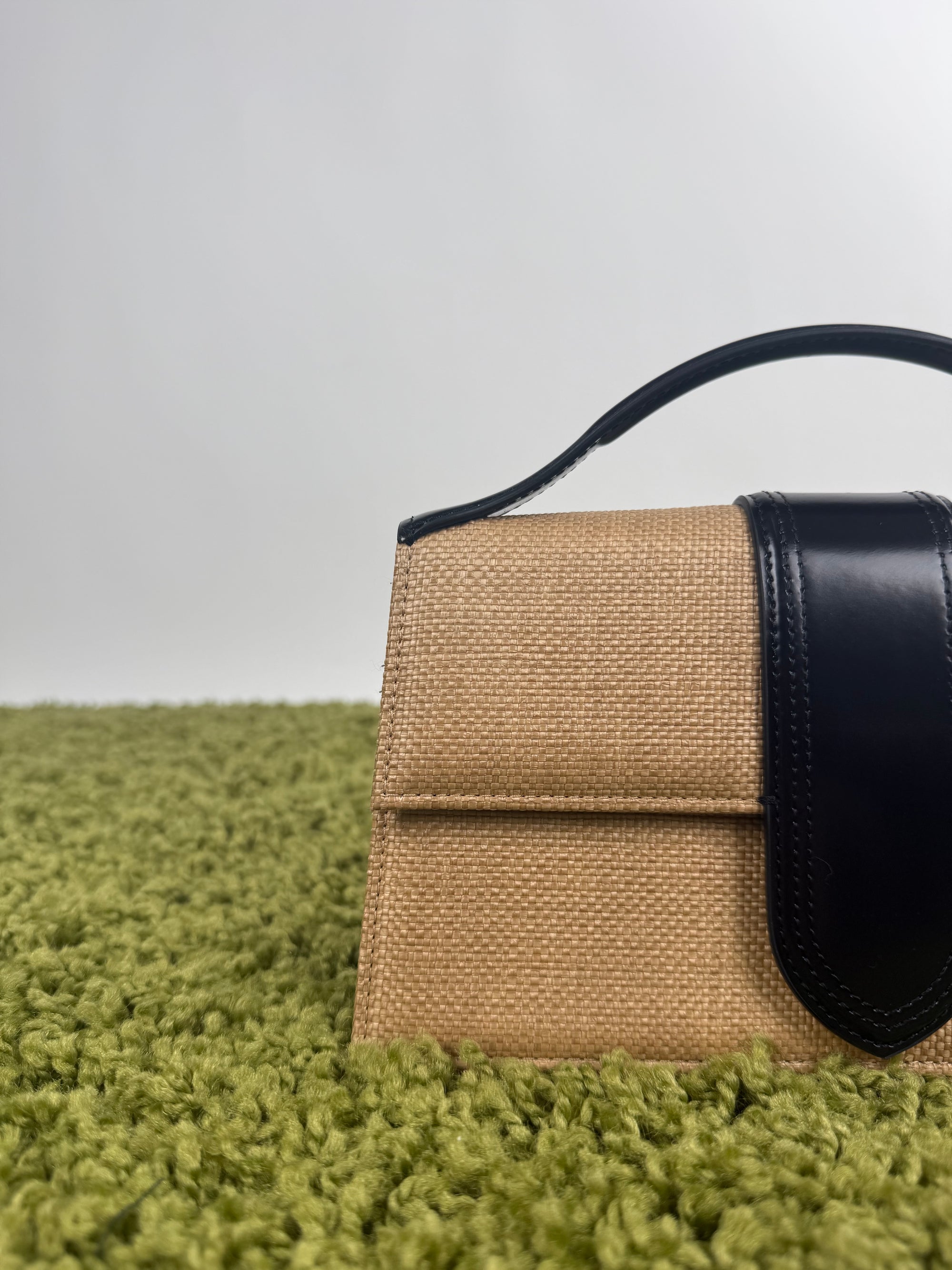 Jacquemus La grande Bambino in tela marrone e nero