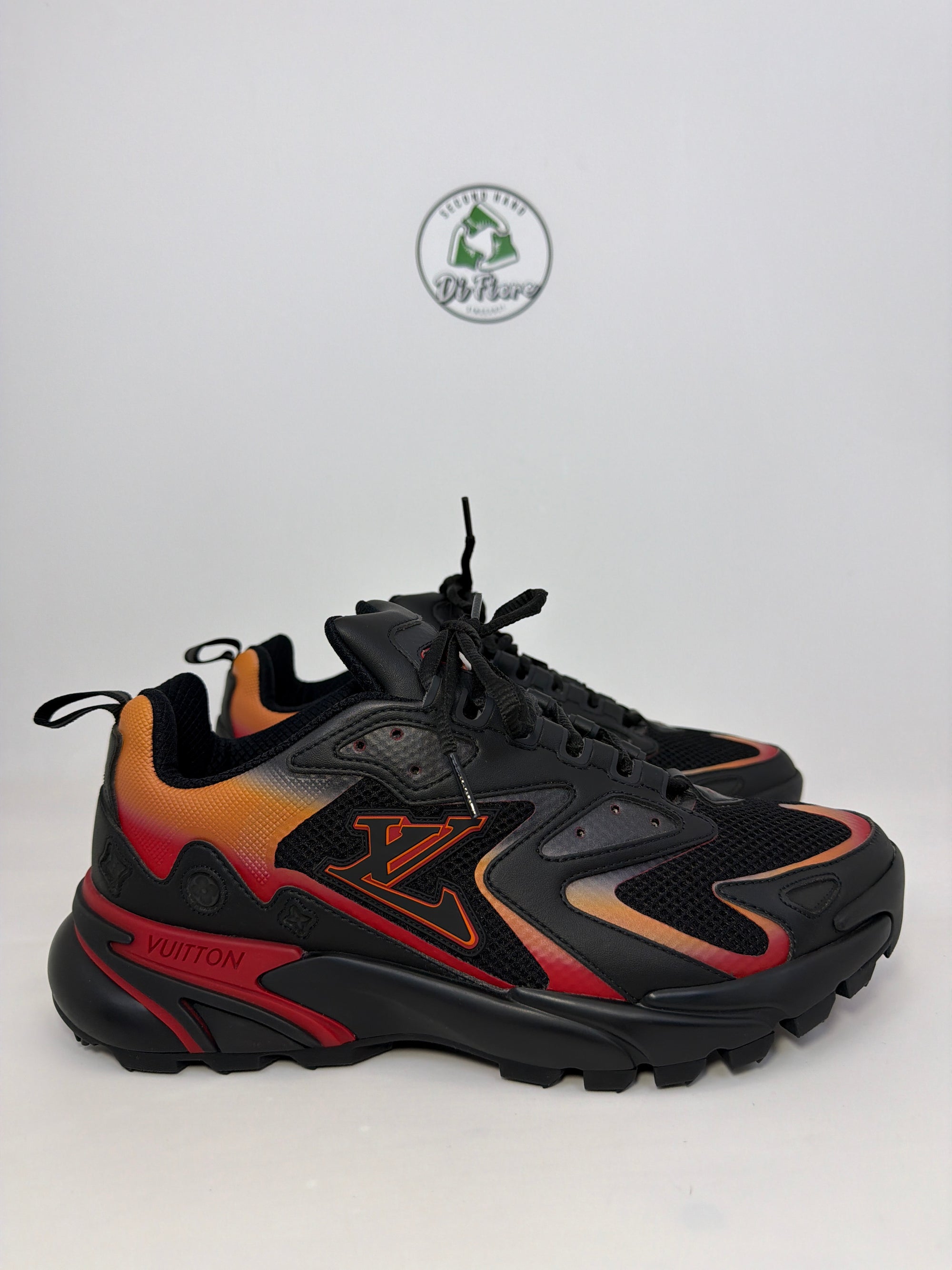 Louis Vuitton runner Size 7=41 veste 42