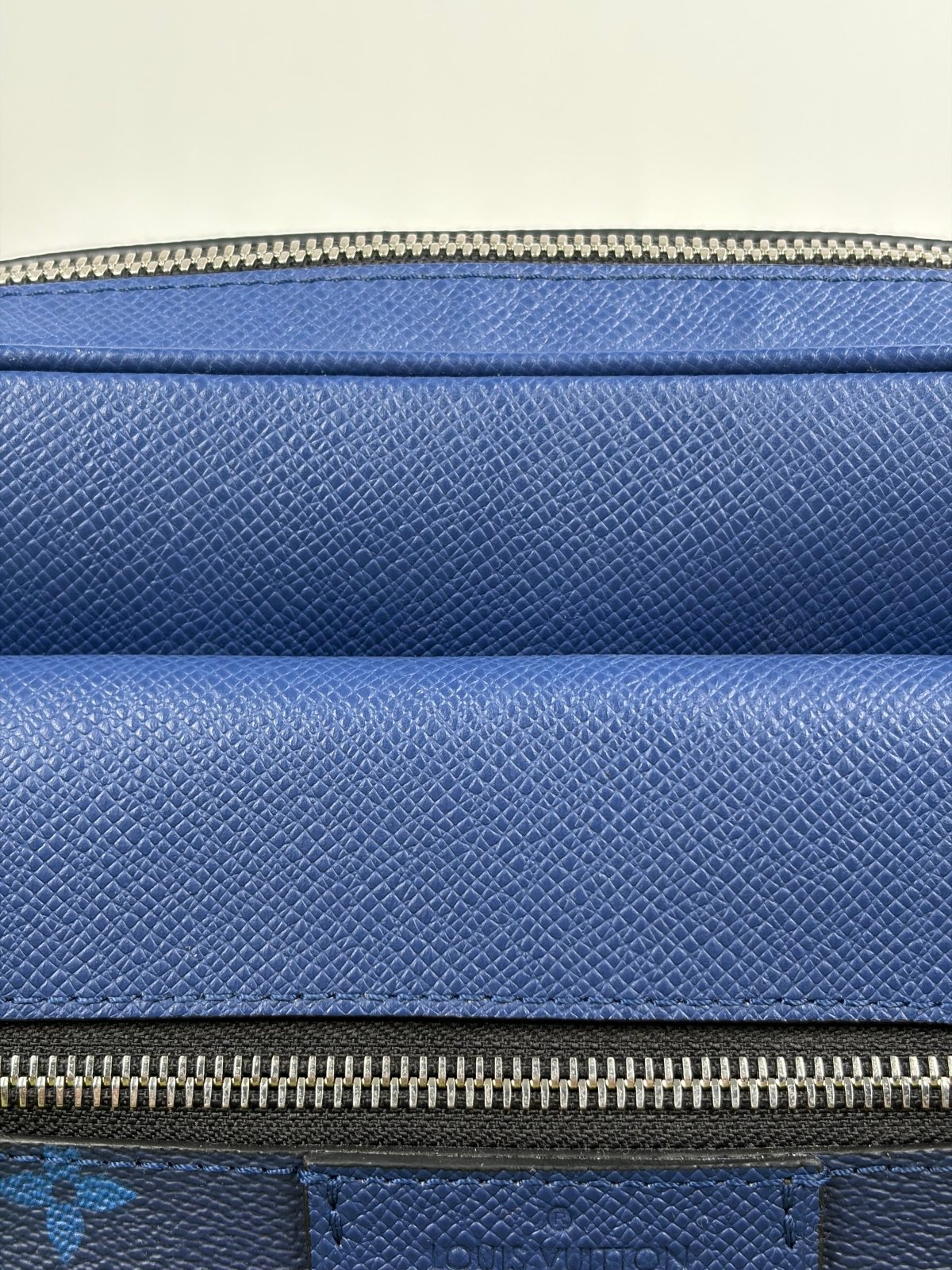 Tracolla Louis Vuitton Outdoor Messenger Blu - Second Hand Di Fiore