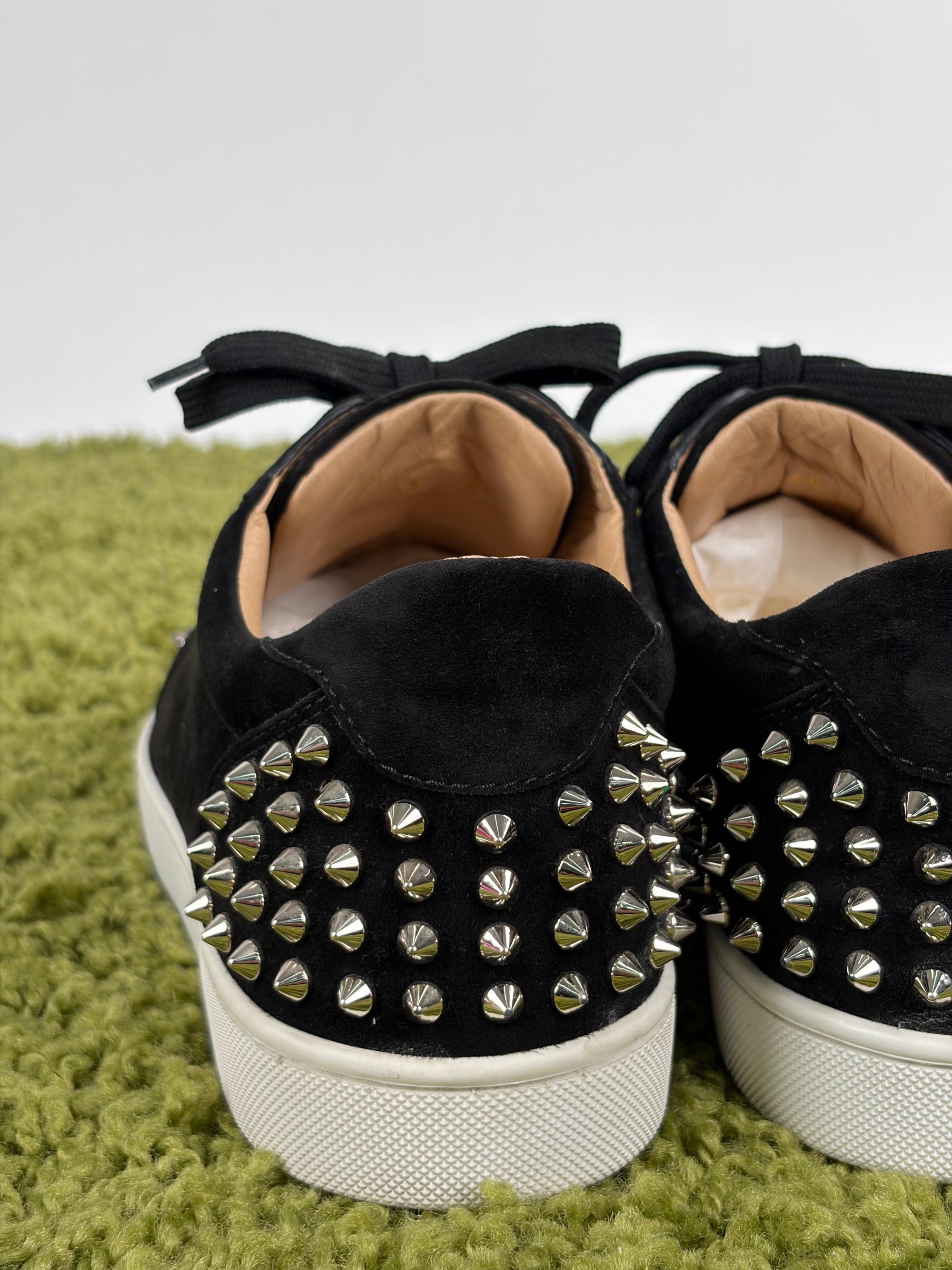 Louboutin basse Size 43 nere