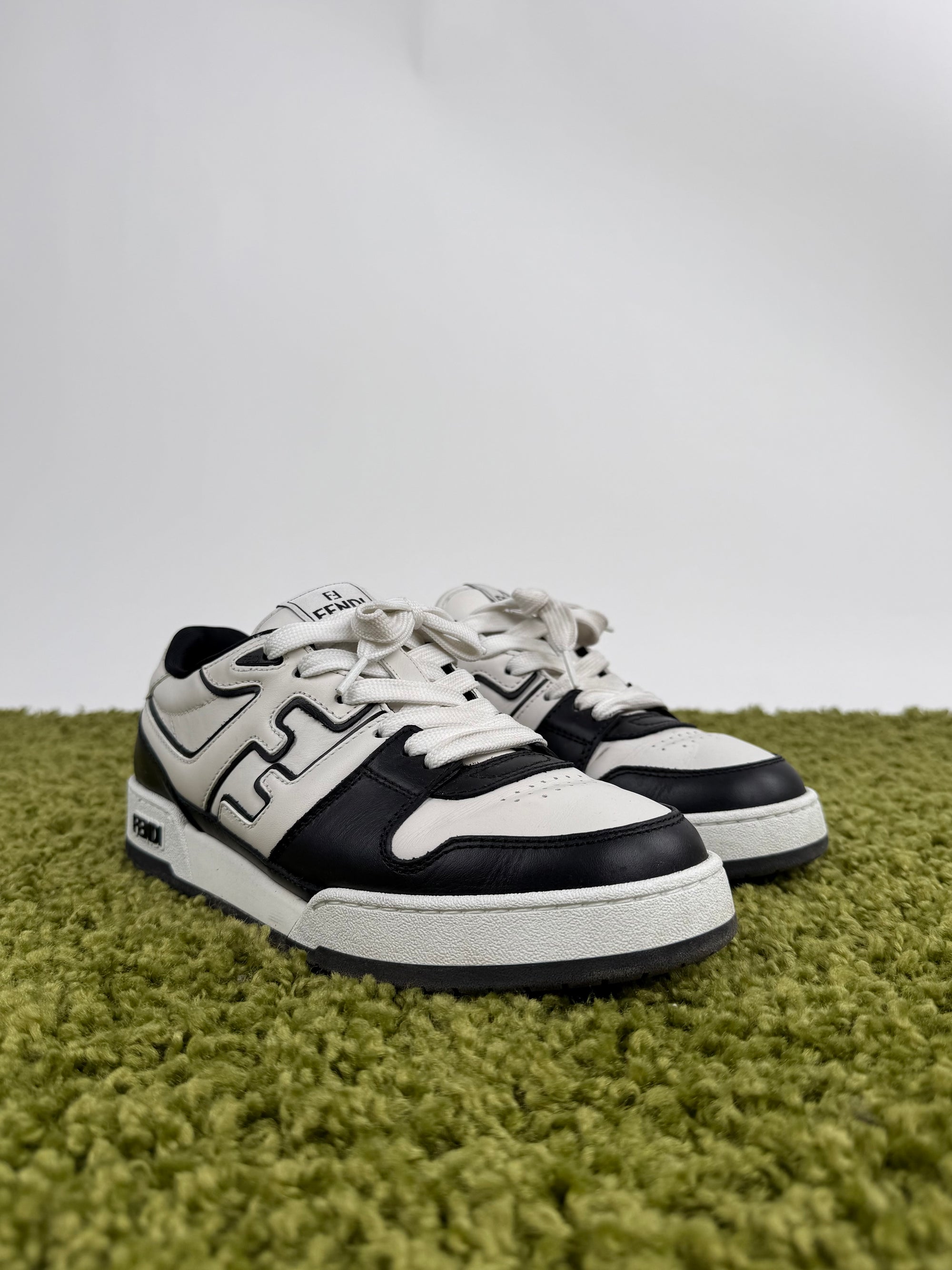 Fendi Match Low Sneaker 41.5
