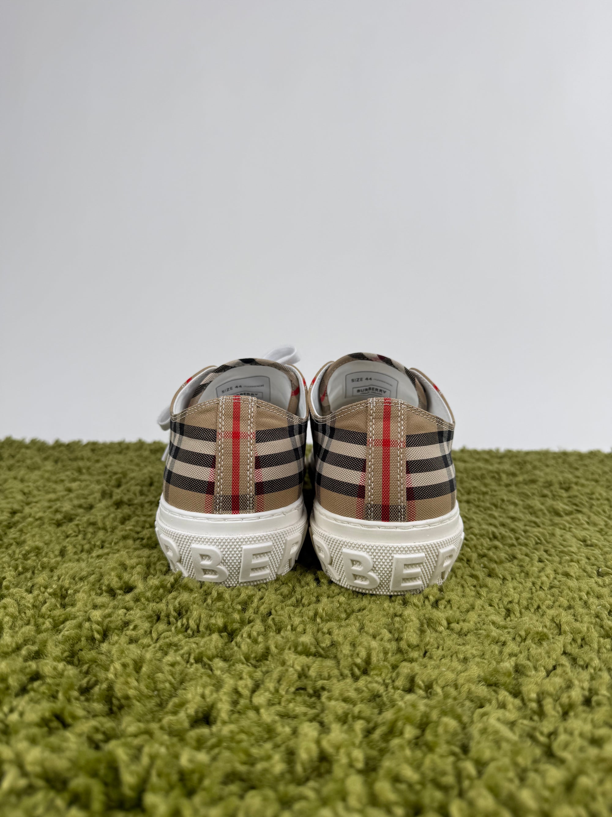 Burberry Check Beige 44