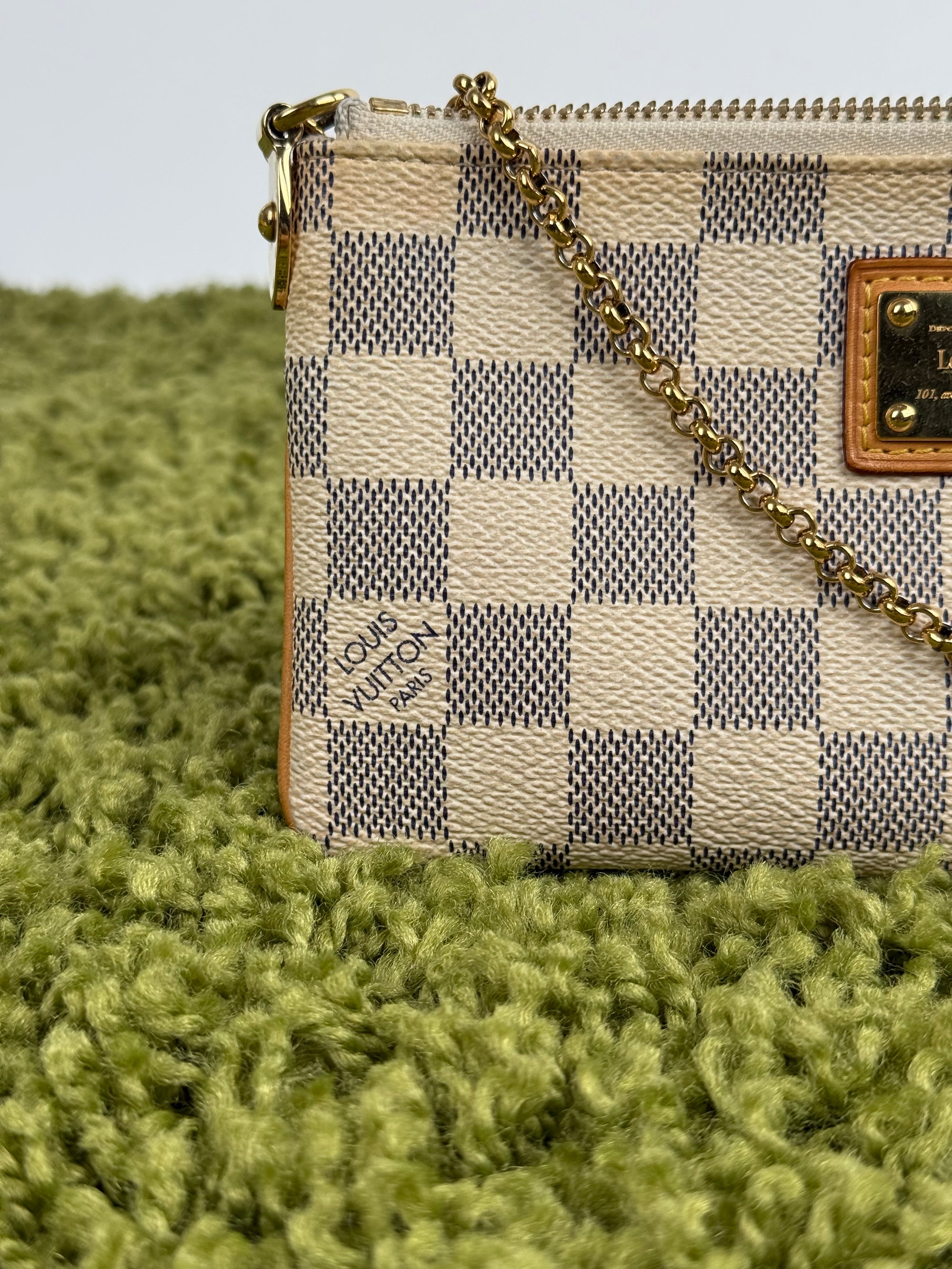 Pochette Milla Mm Louis Vuitton Bianca