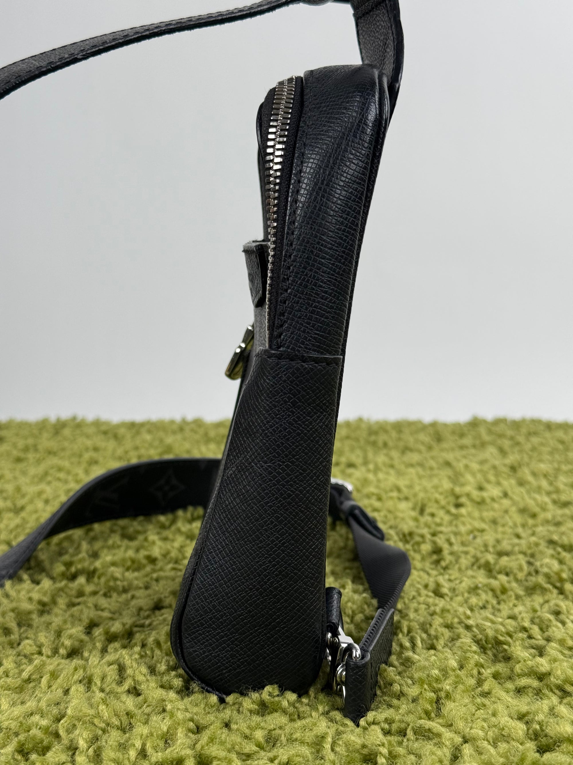 Borsa Outdoor Louis Vuitton Nera