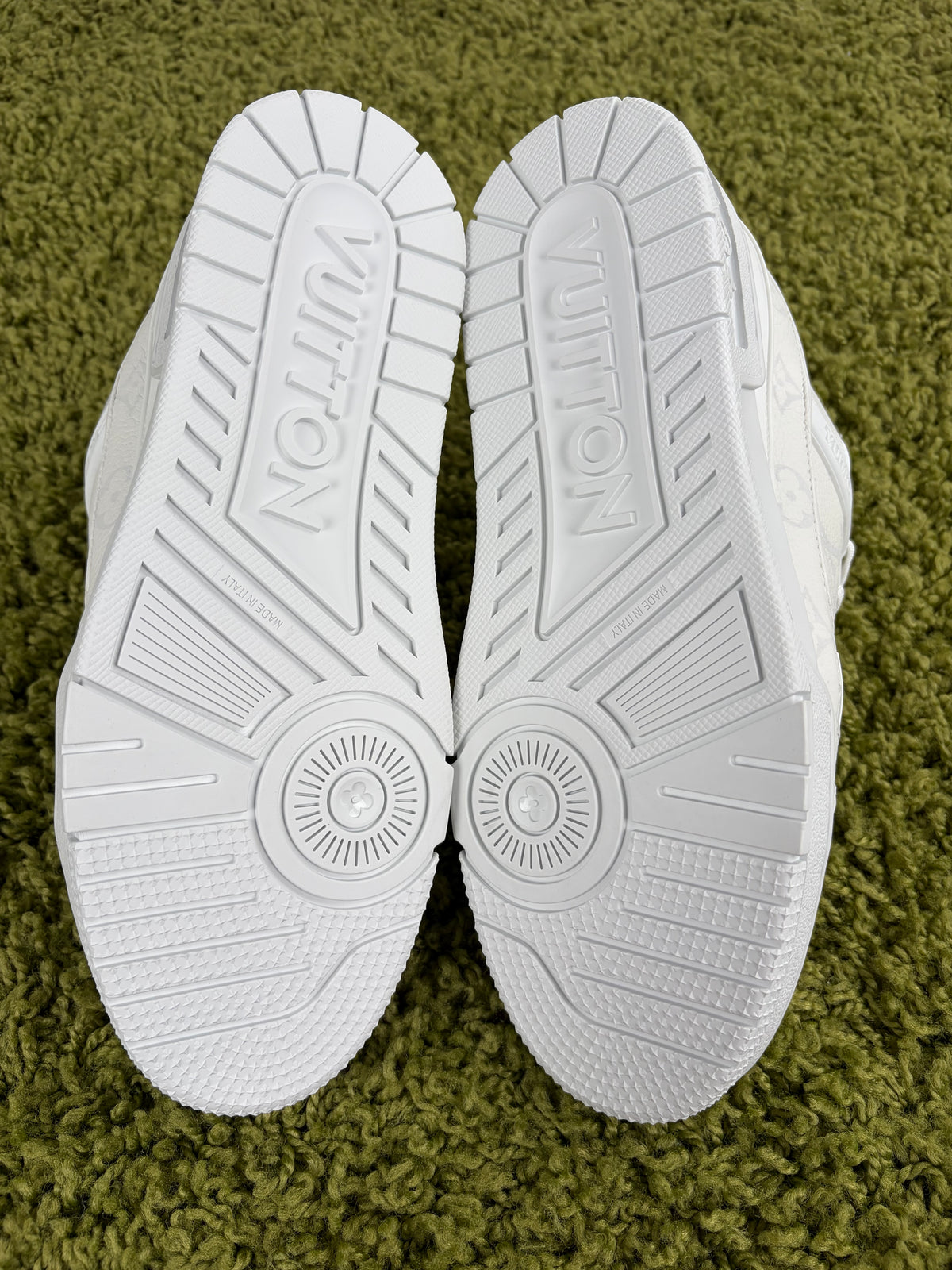 Louis Vuitton Trainer in pelle Bianca 6.5