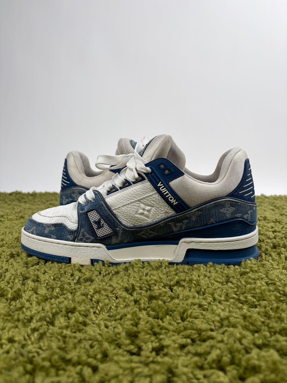 Louis Vuitton Trainer in Denim Blu 7.5