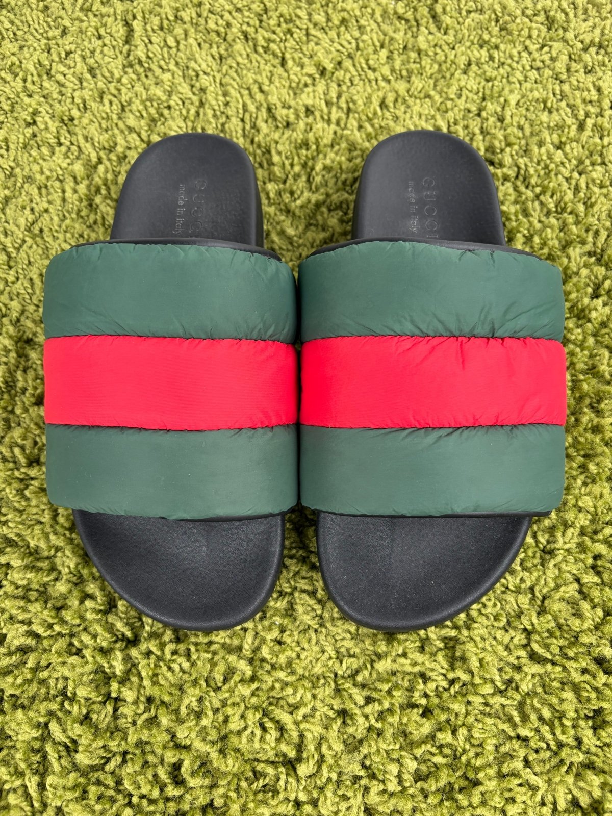 Sandali Slide Imbottiti Gucci Neri 9 - Second Hand Di Fiore