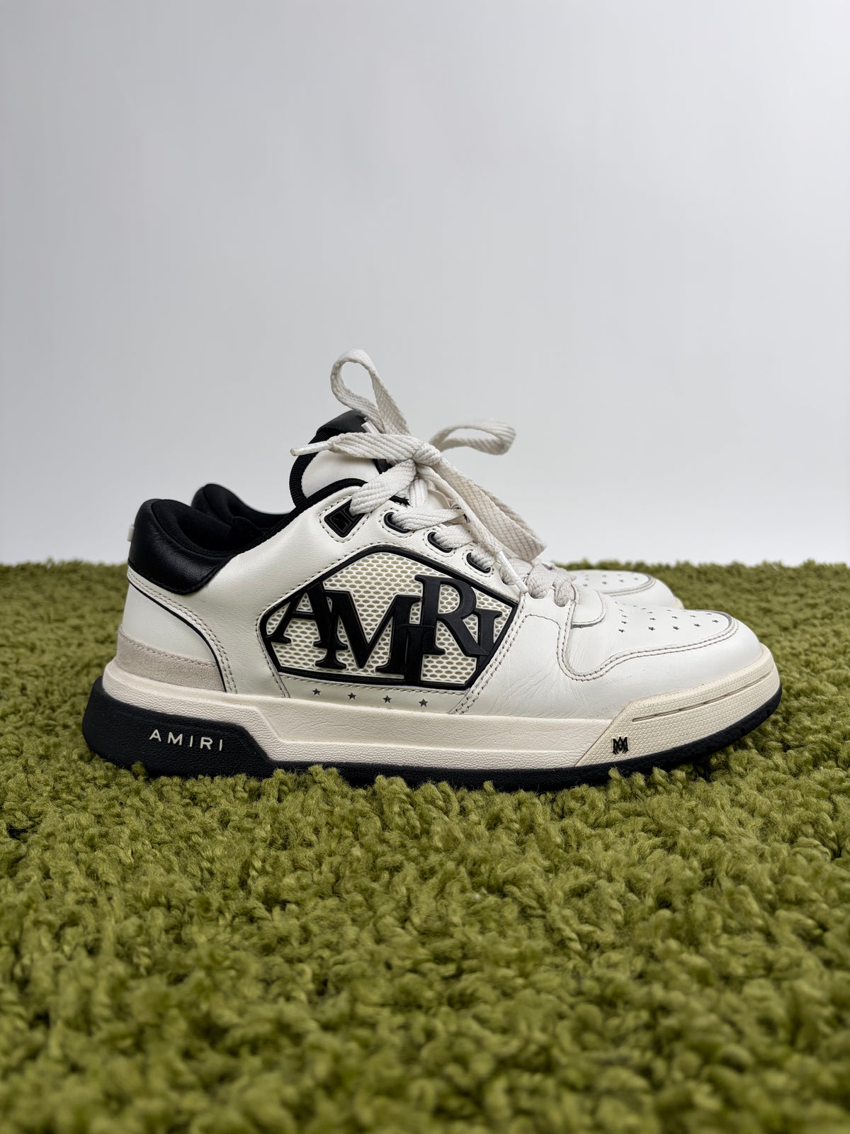 Amiri classic low Bianca 41