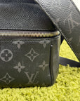 Borsa Outdoor Messenger Monogram Eclipse Taiga Louis Vuitton Nera