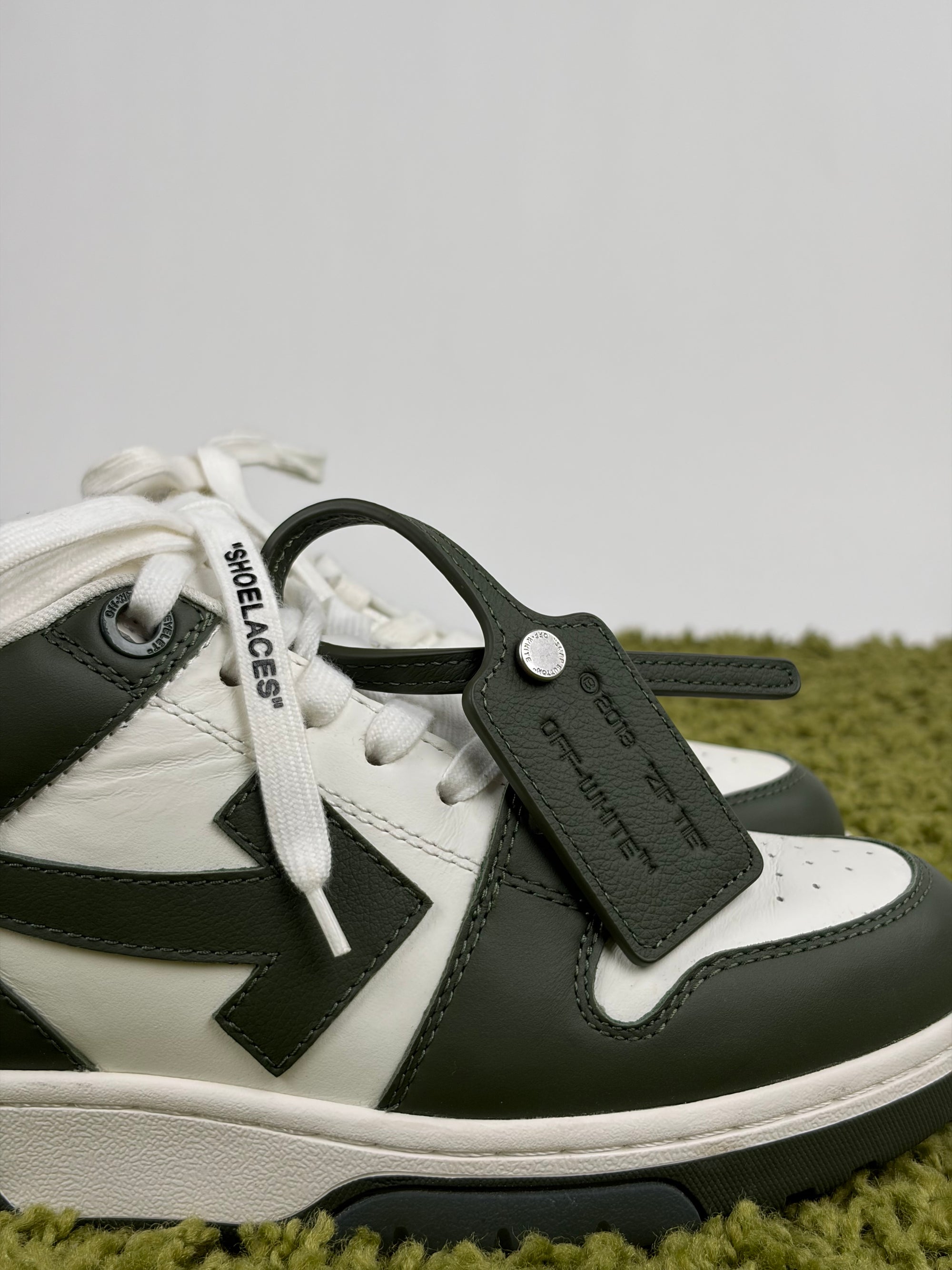 Off white Size 39 bianche e verdi