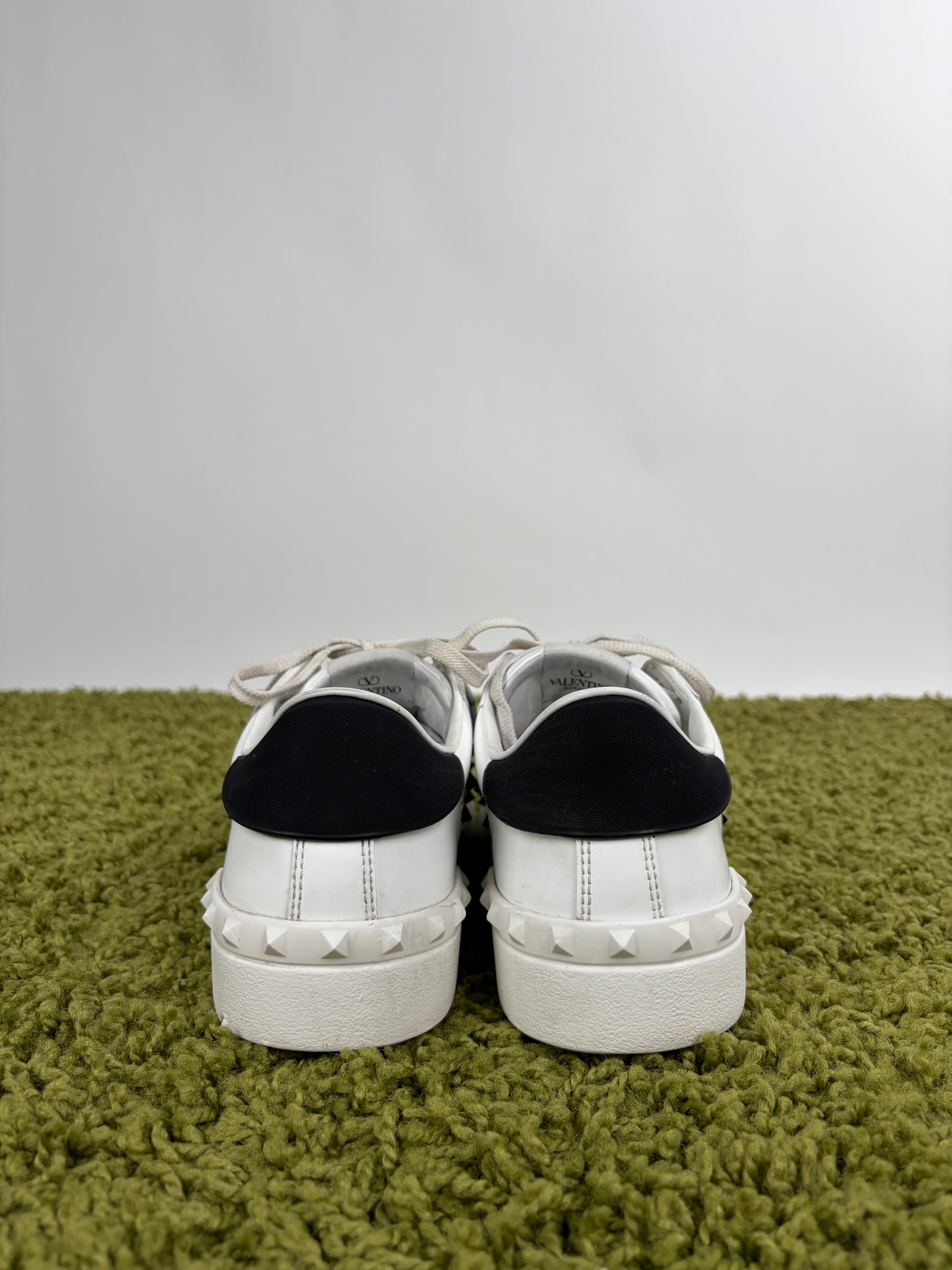 Valentino Rockstud Size 43 bianche e nere