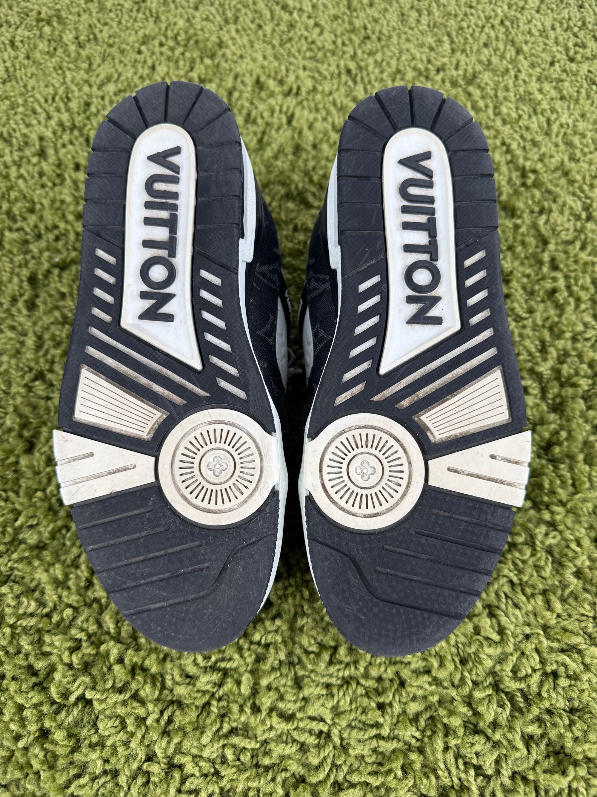 Louis Vuitton Trainer in denim Nere 6