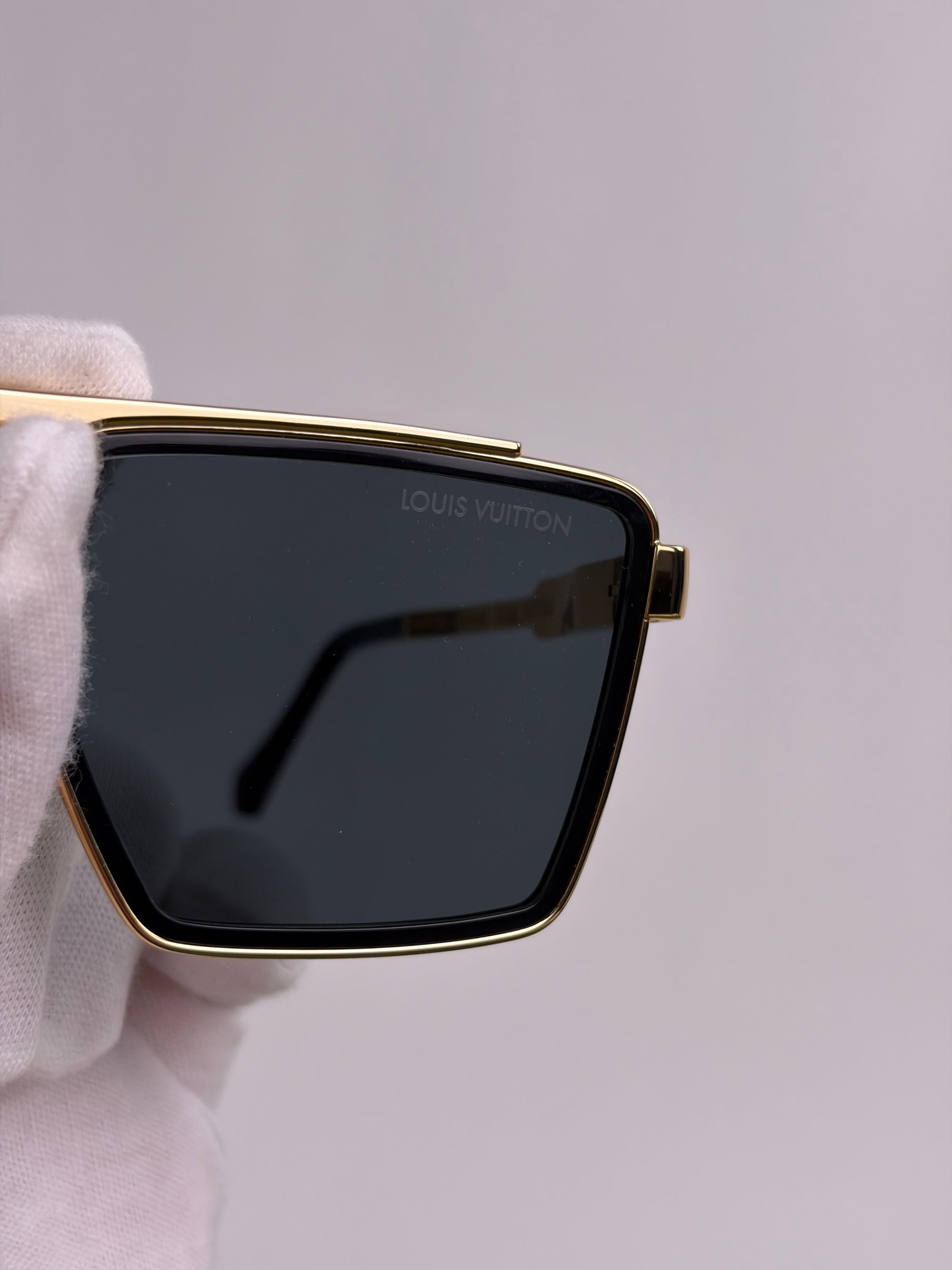 Occhiali Louis Vuitton 1.1 evidence Metal Square neri e oro