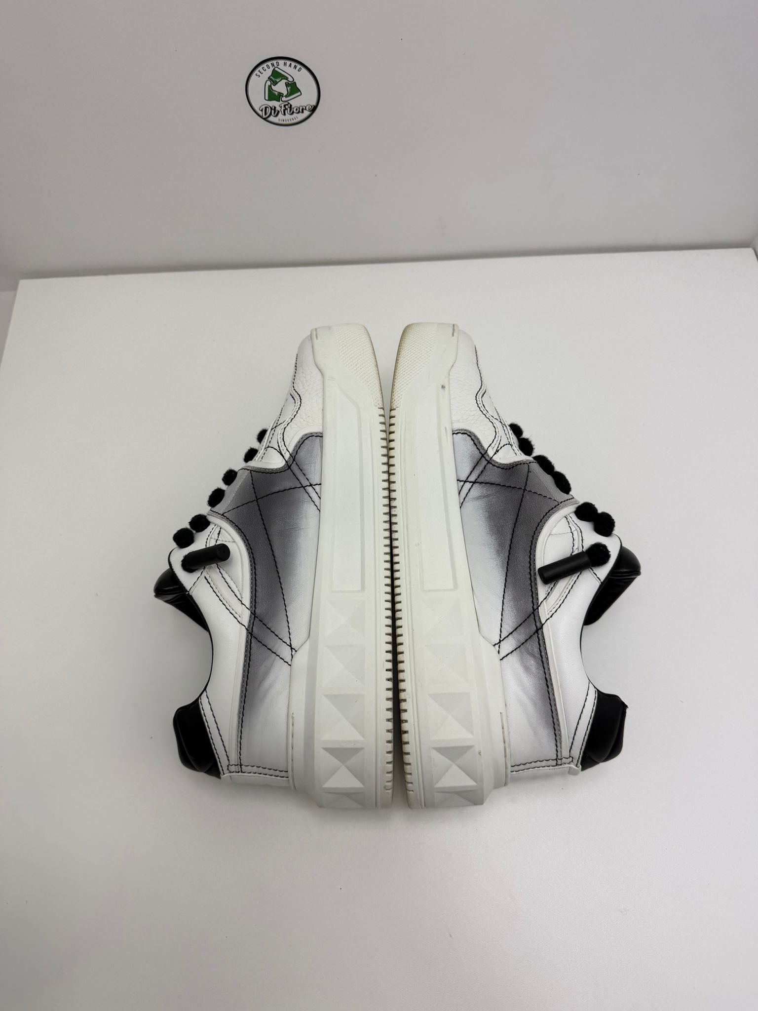 Valentino Size 42 Bianca e nera