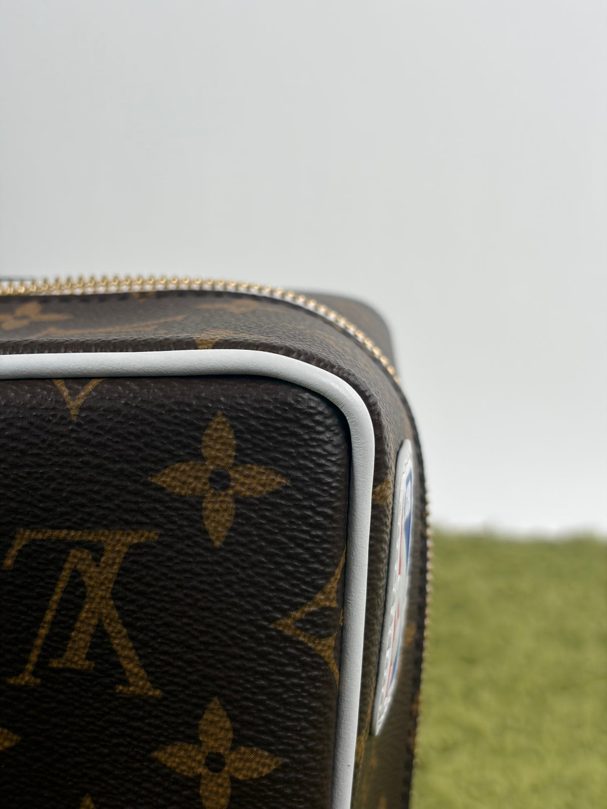 Beauty Case Louis Vuitton X NBA Marrone