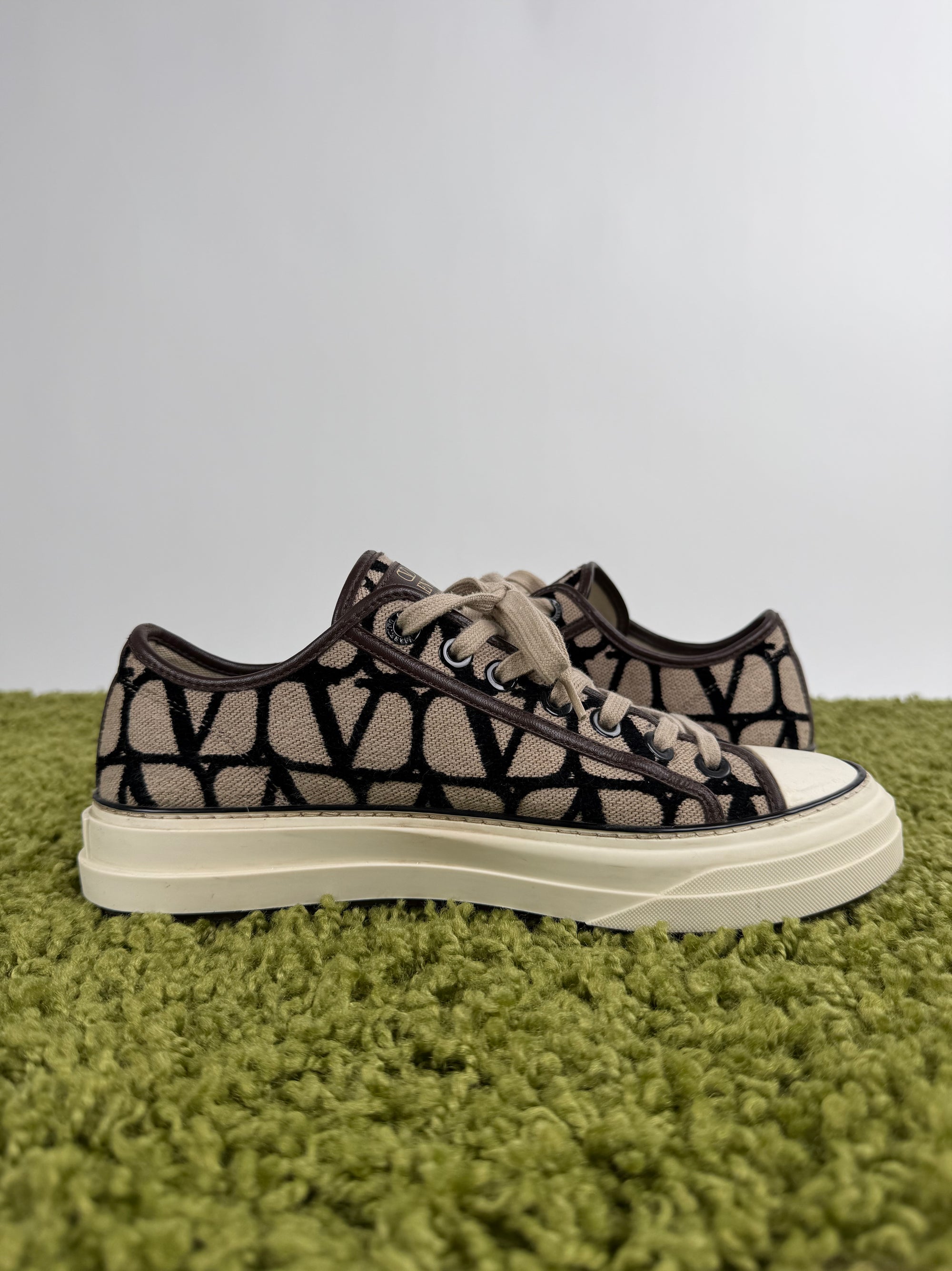 Valentino Totaloop Garavani Marrone 40