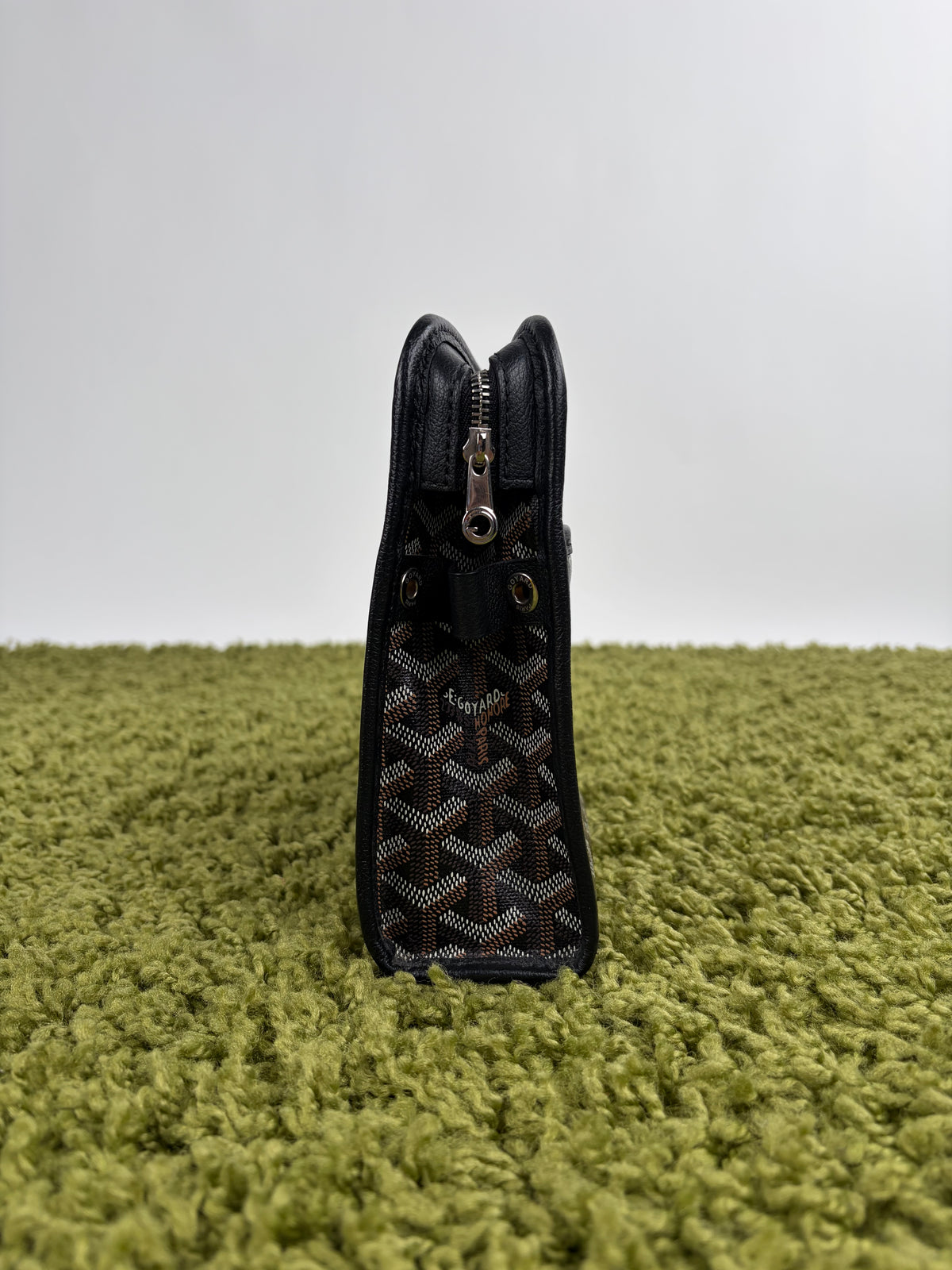 Pochette Goyard Jouvence MM in tela Goyardine Nera