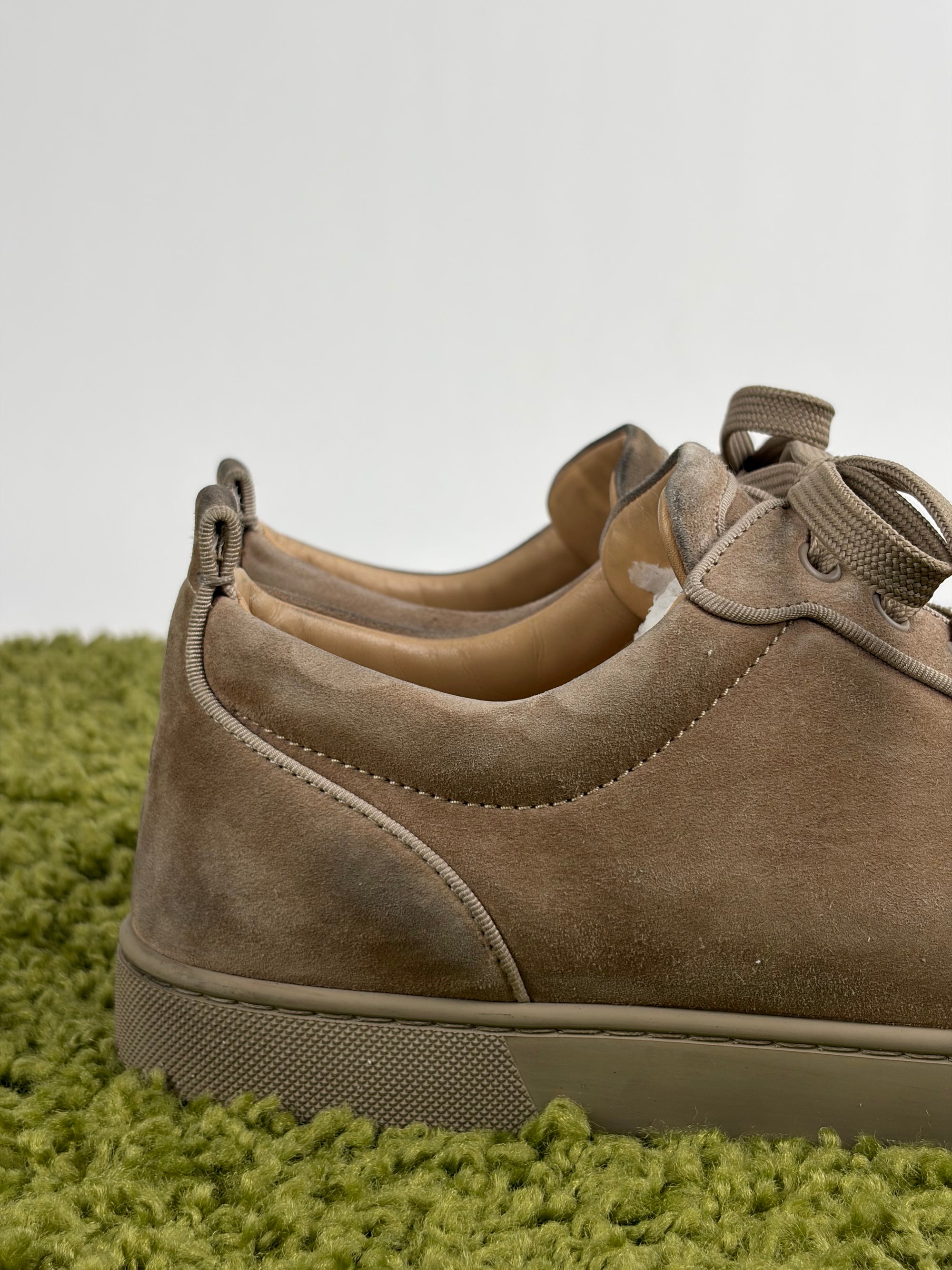 Louboutin basse Size 42 marroni