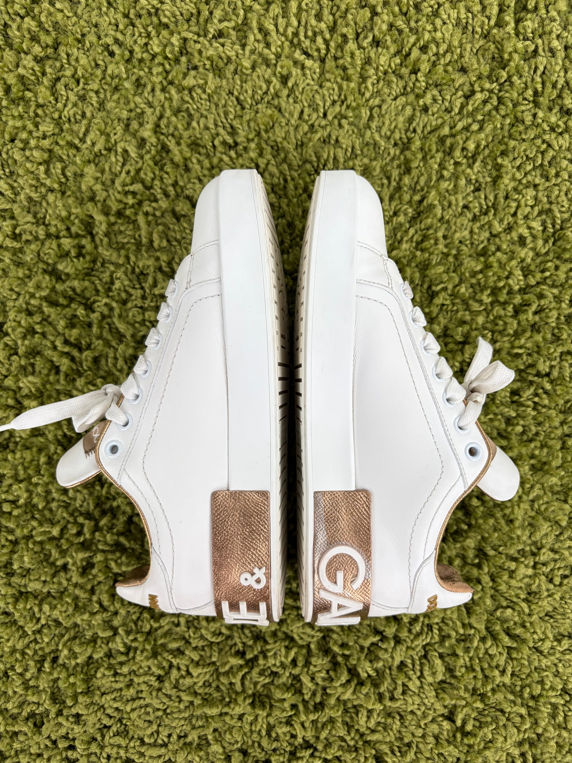 Dolce e gabbana Size 37 bianche e oro